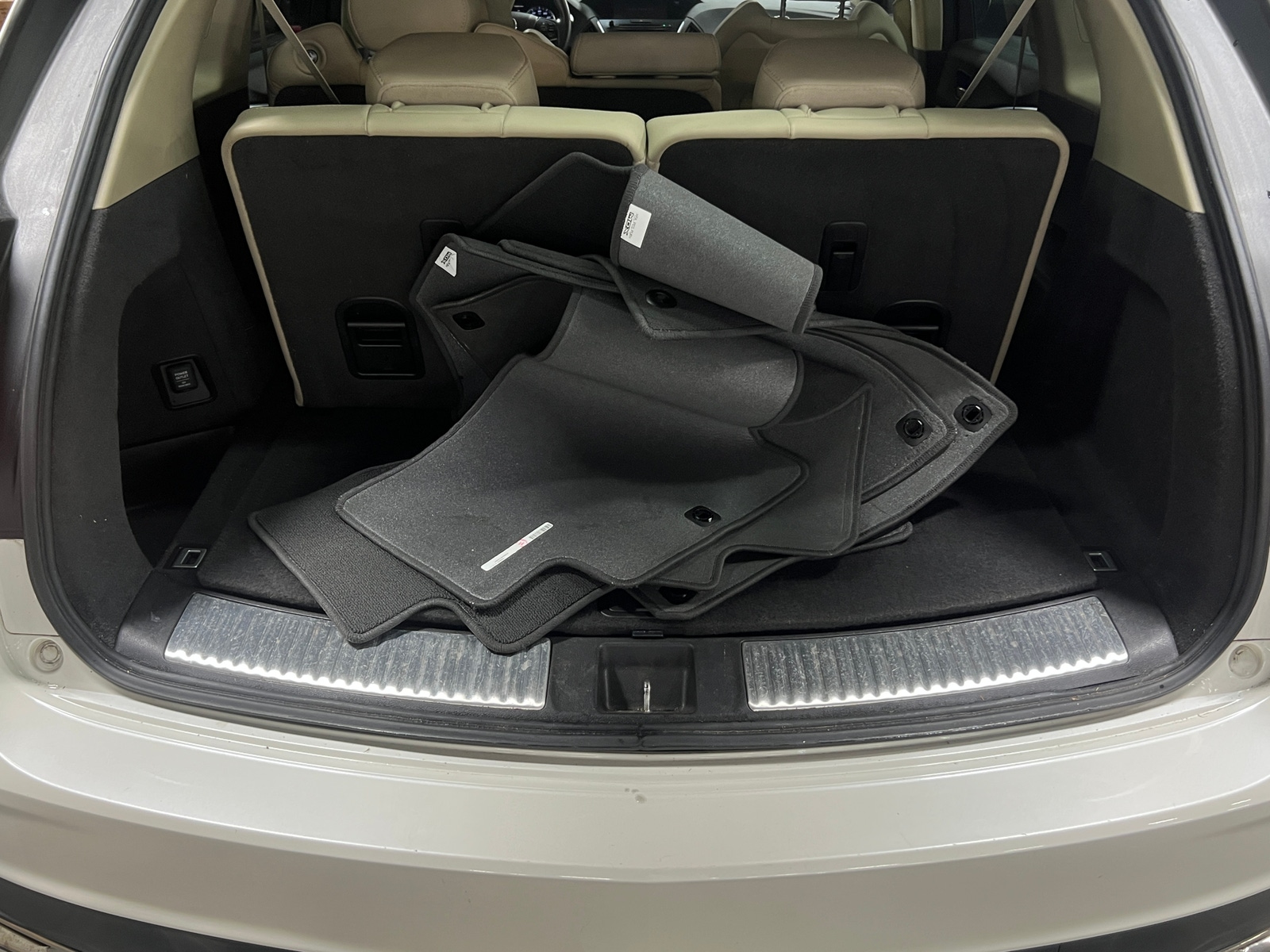 Thumbnail: 2017 Acura MDX - 6