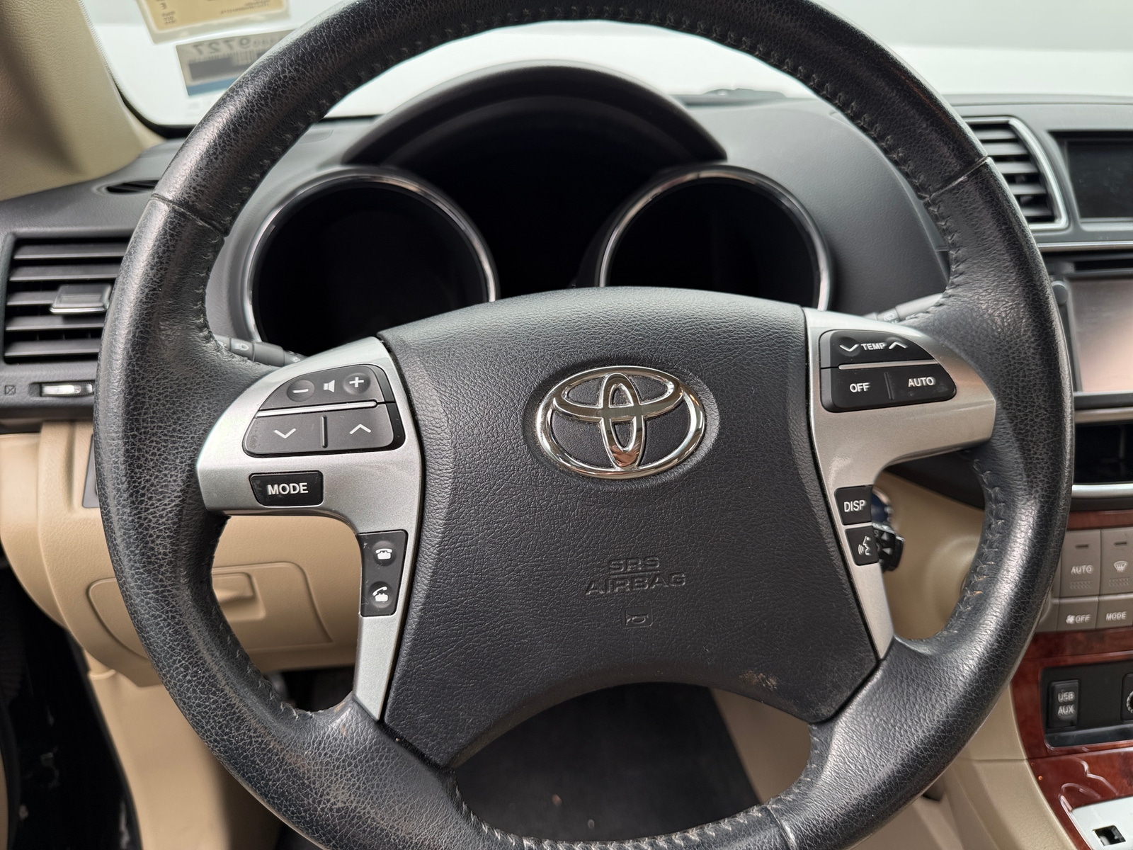 Thumbnail: 2013 Toyota Highlander - 4