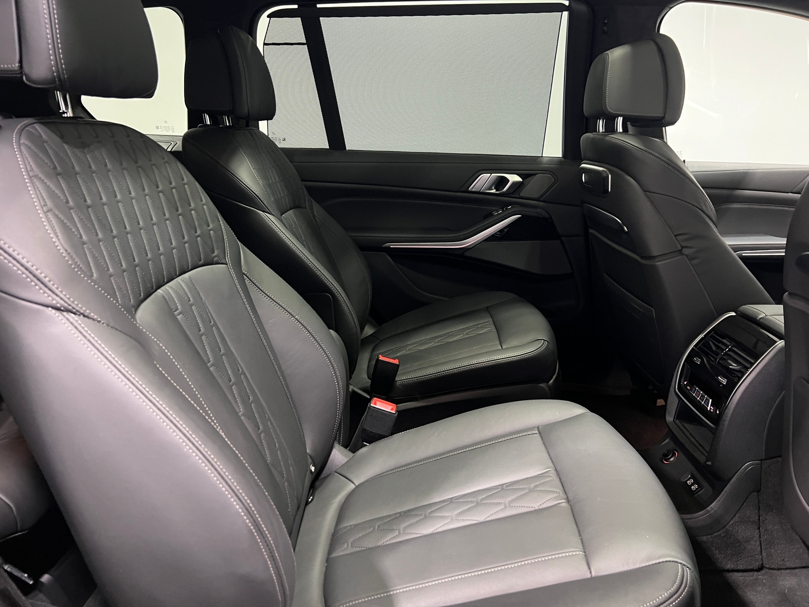 Thumbnail: 2023 BMW X7 - 5