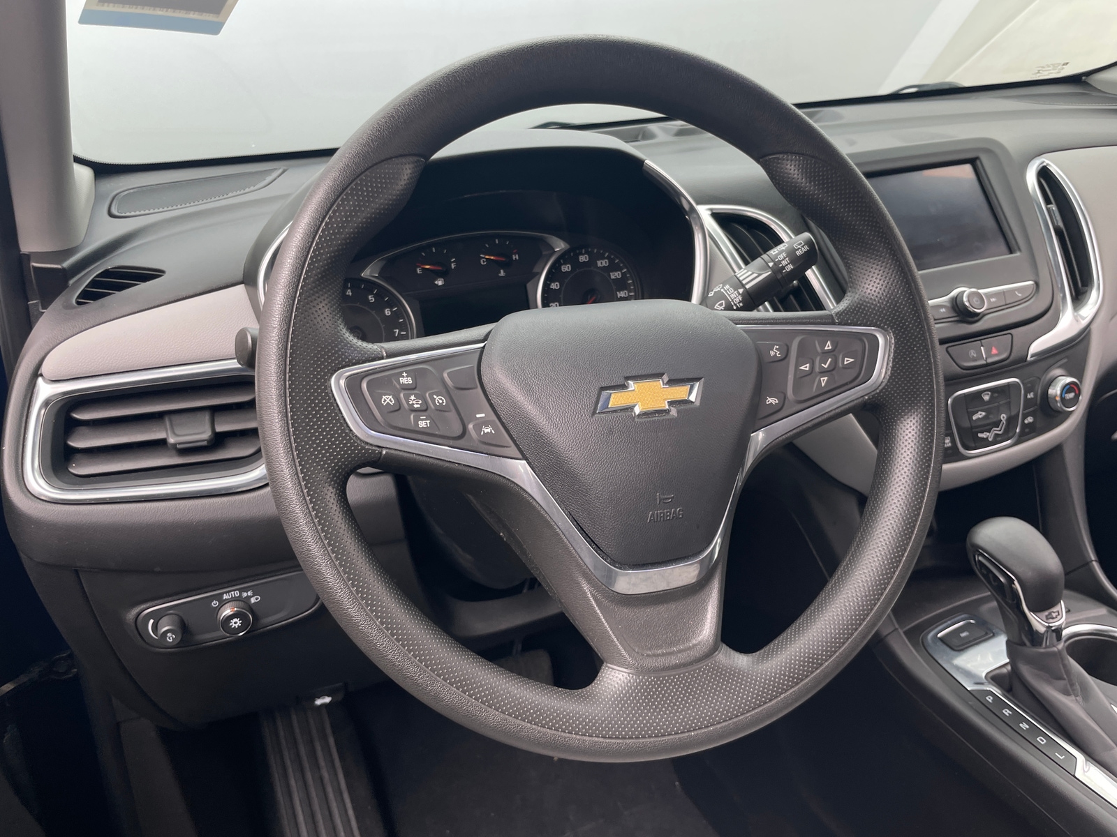 Thumbnail: 2022 Chevrolet Equinox - 5