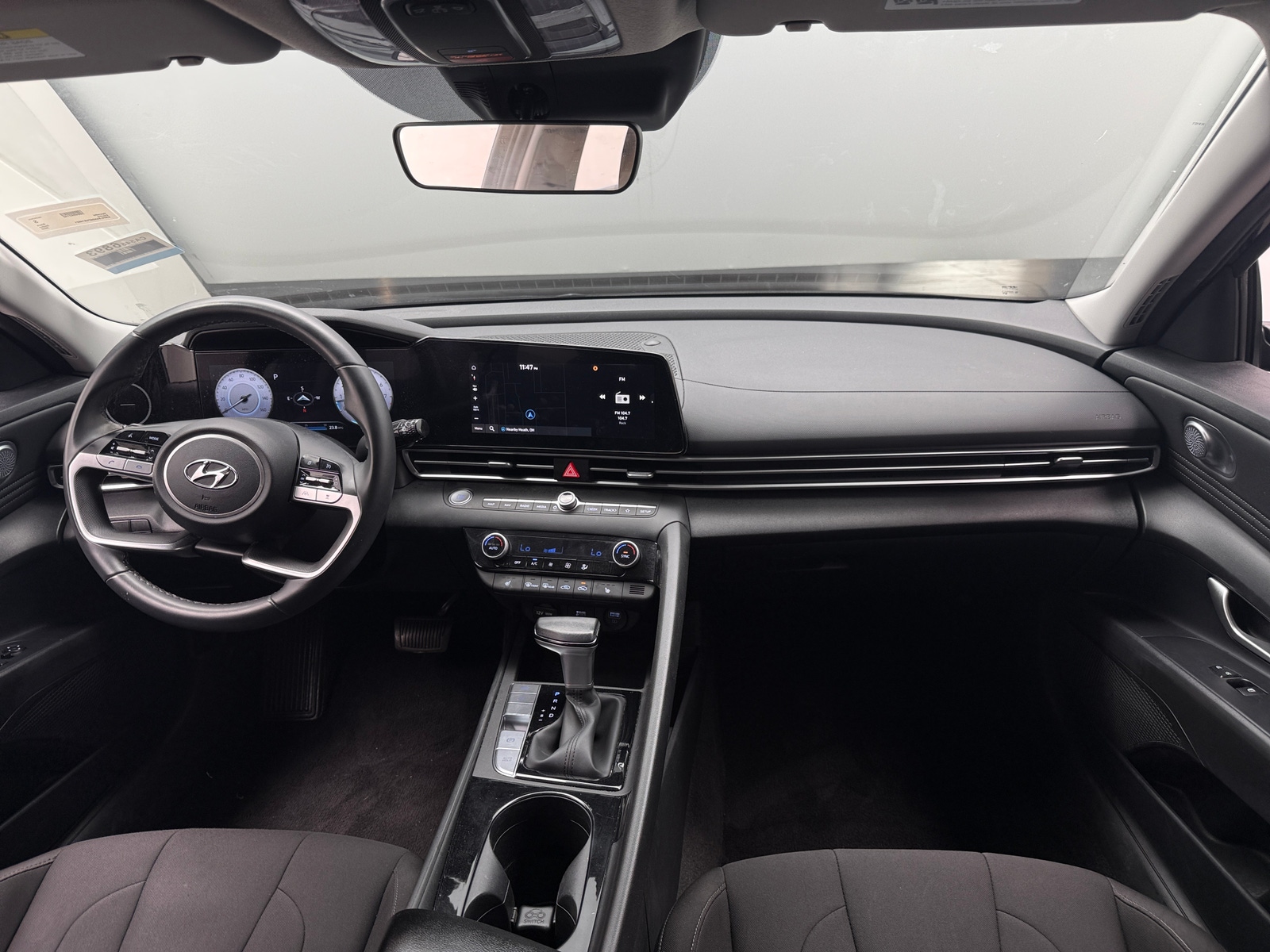 Thumbnail: 2023 Hyundai Elantra - 3