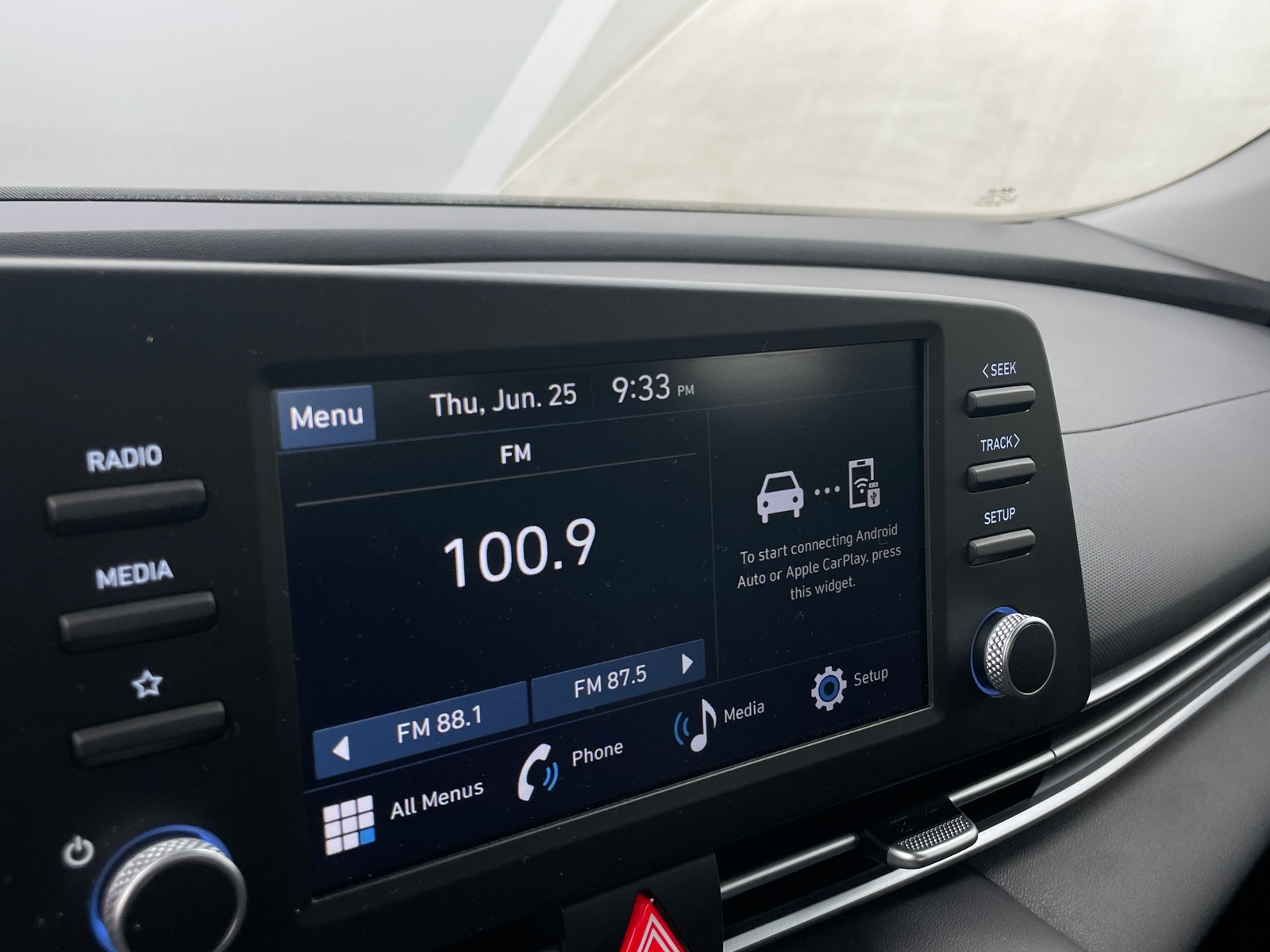 Thumbnail: 2025 Hyundai Elantra - 4
