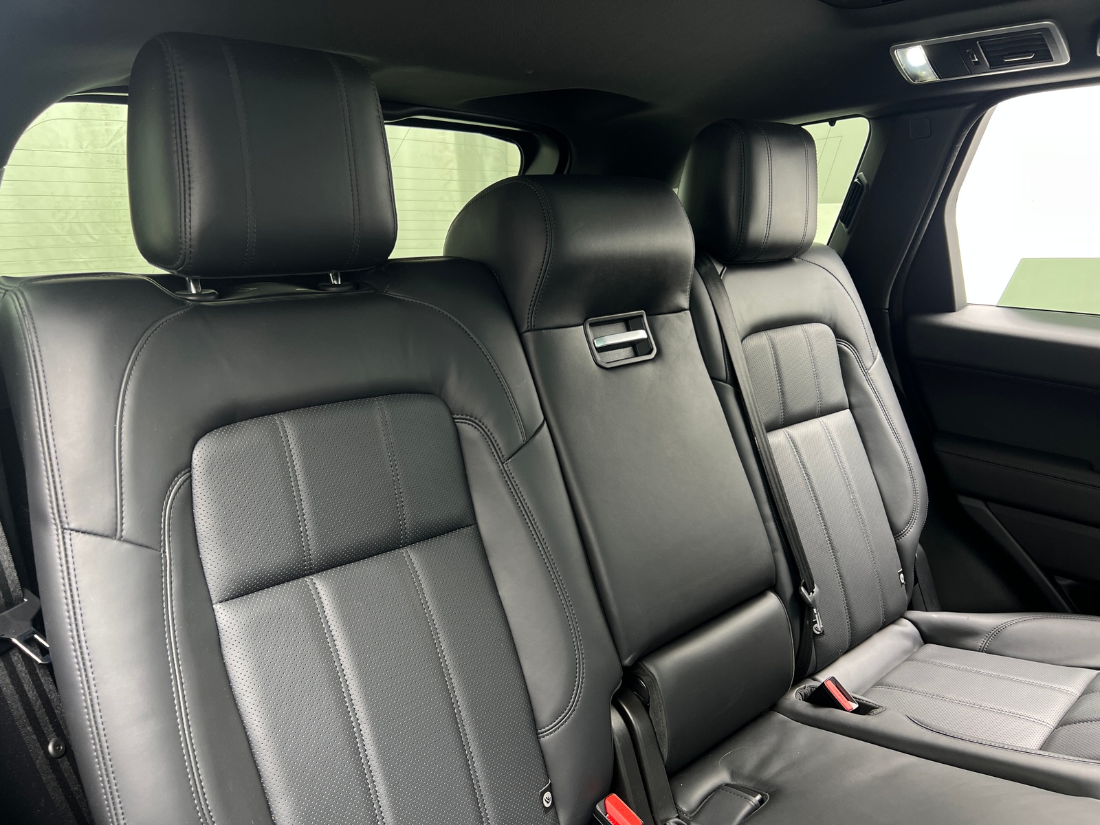 Thumbnail: 2022 Land Rover Range Rover Sport - 5