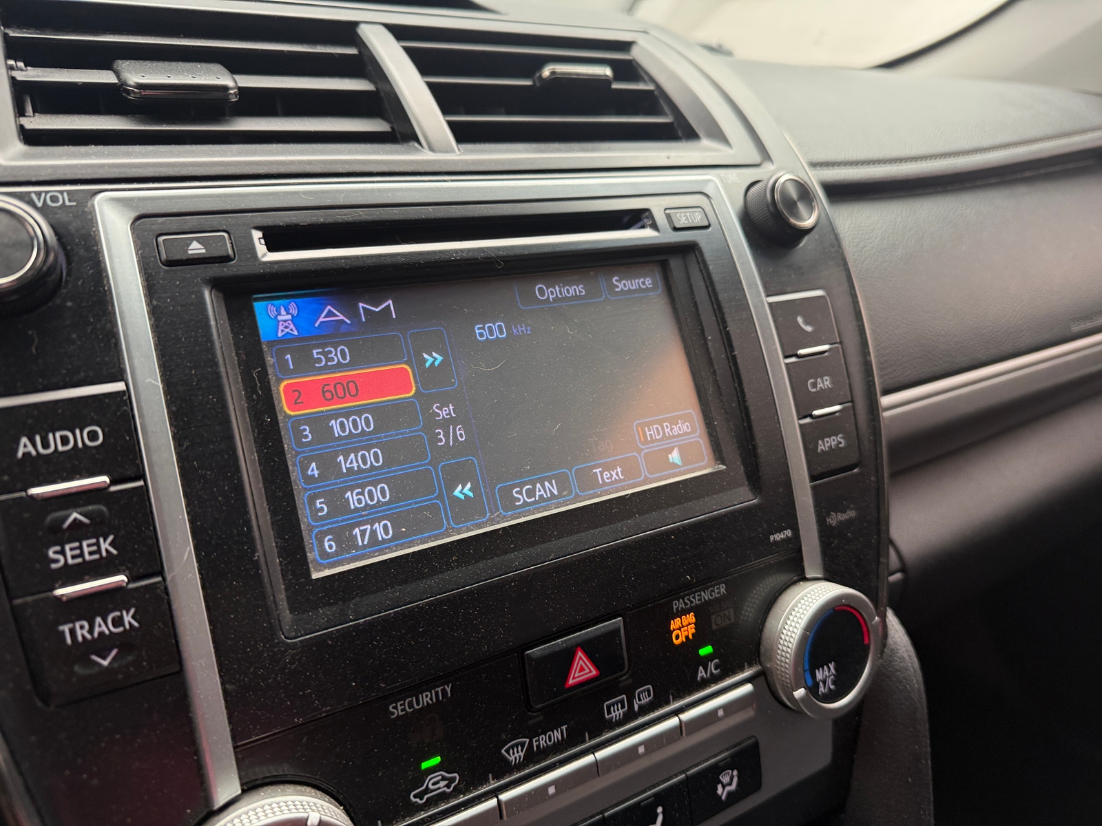 Thumbnail: 2013 Toyota Camry - 4