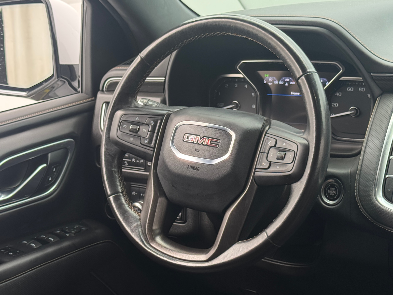 Thumbnail: 2021 GMC Yukon XL - 4