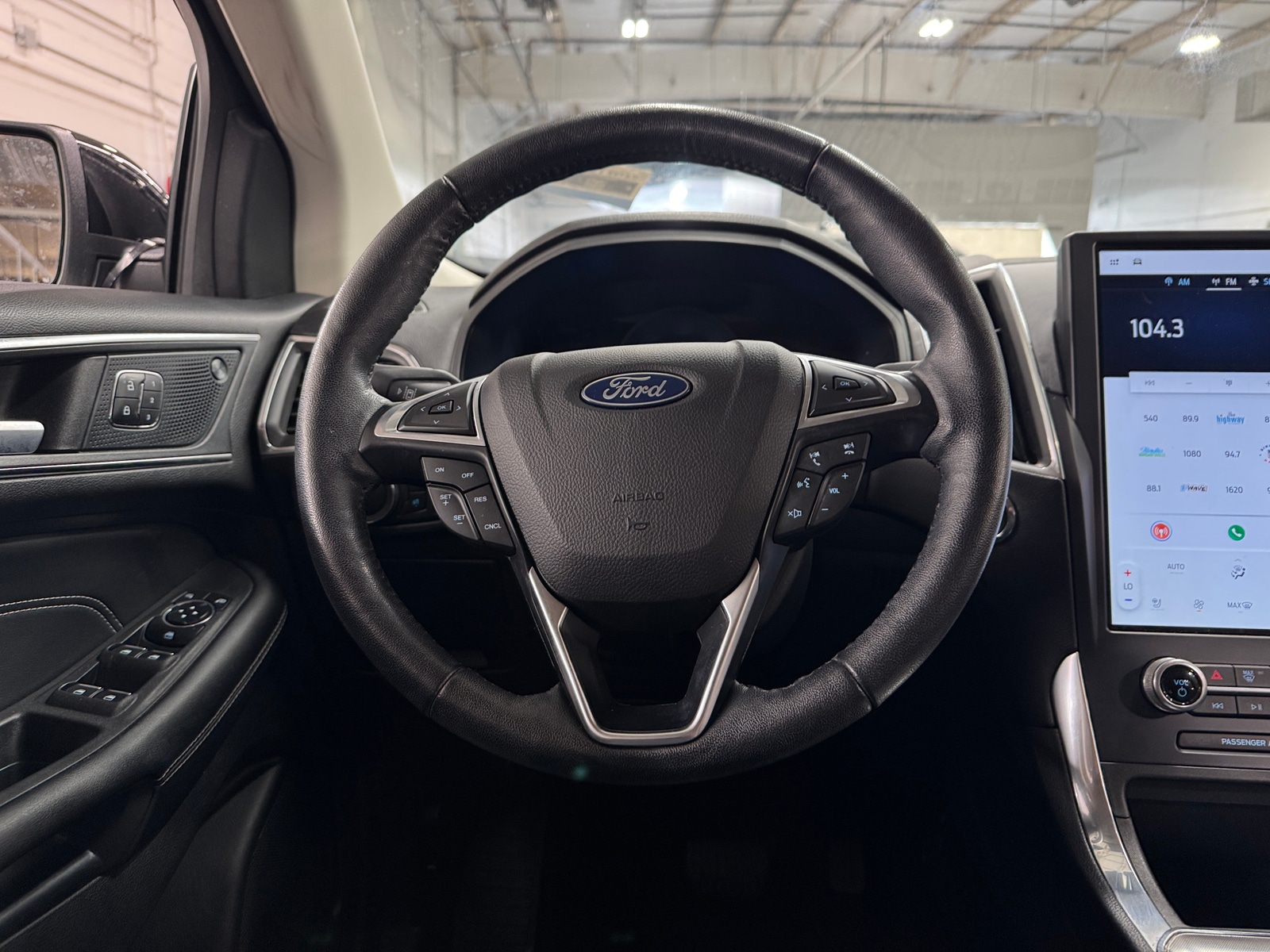 Thumbnail: 2023 Ford Edge - 4