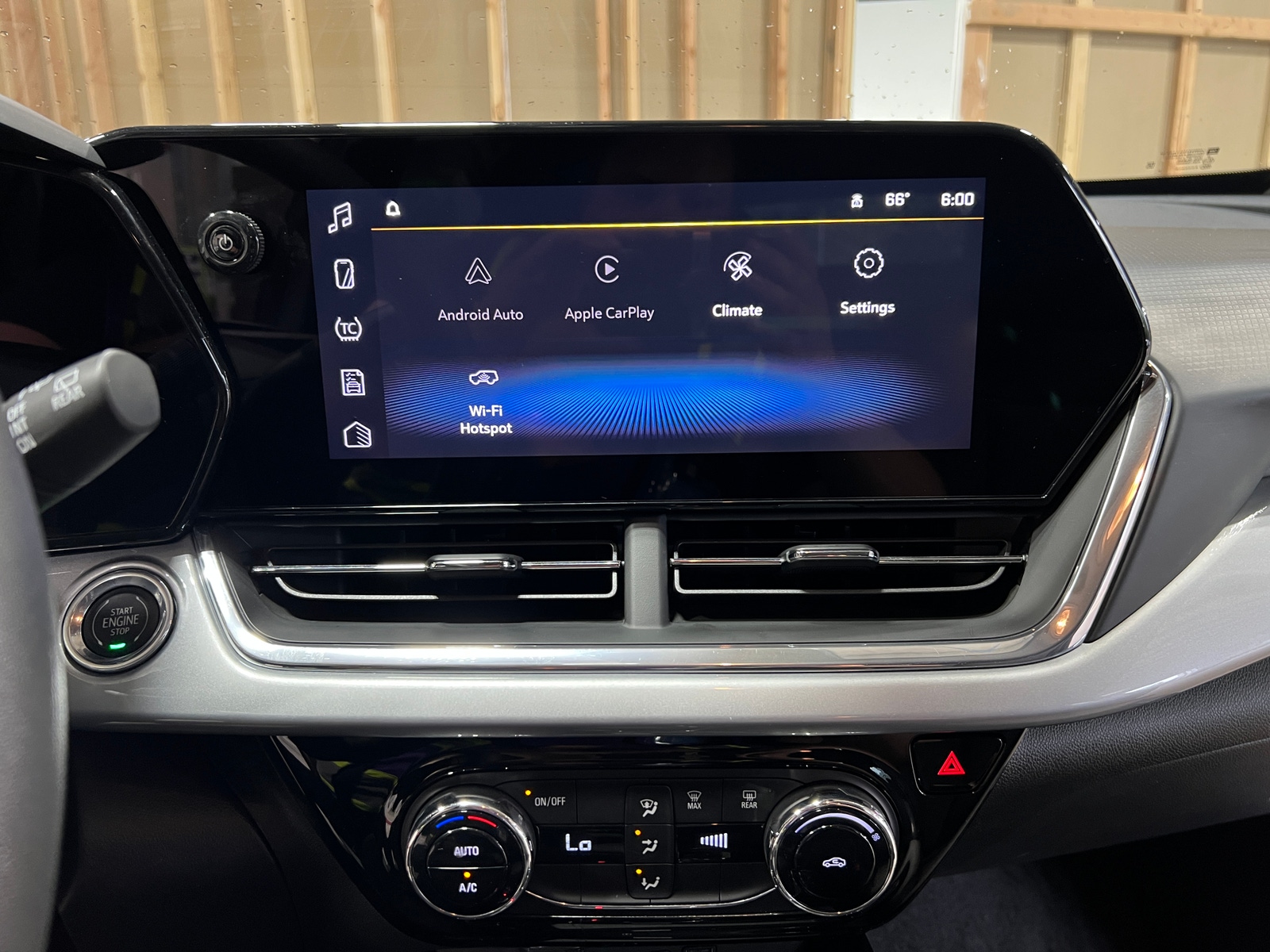 Thumbnail: 2025 Chevrolet Trax - 4