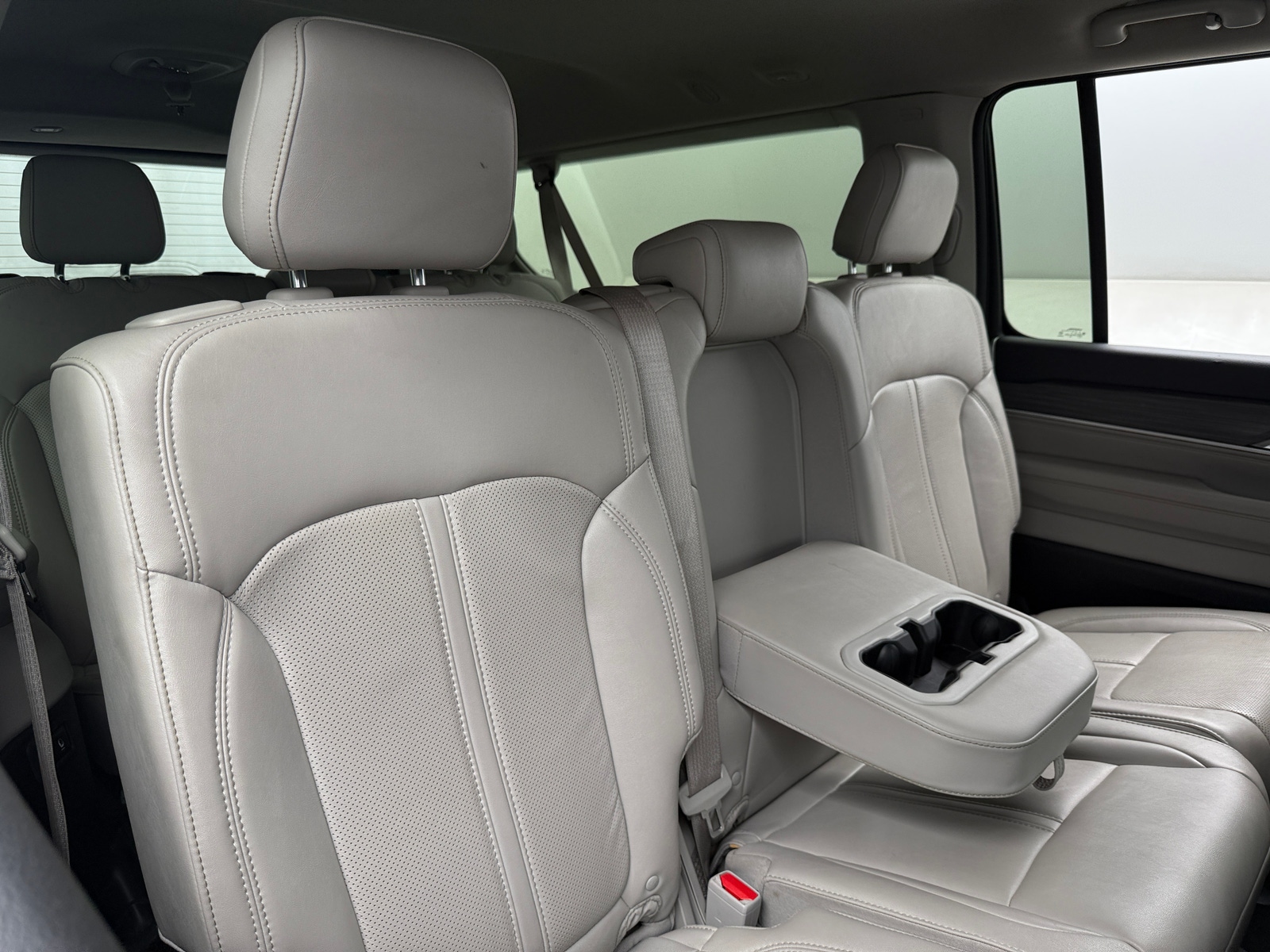 Thumbnail: 2024 Jeep Wagoneer - 5