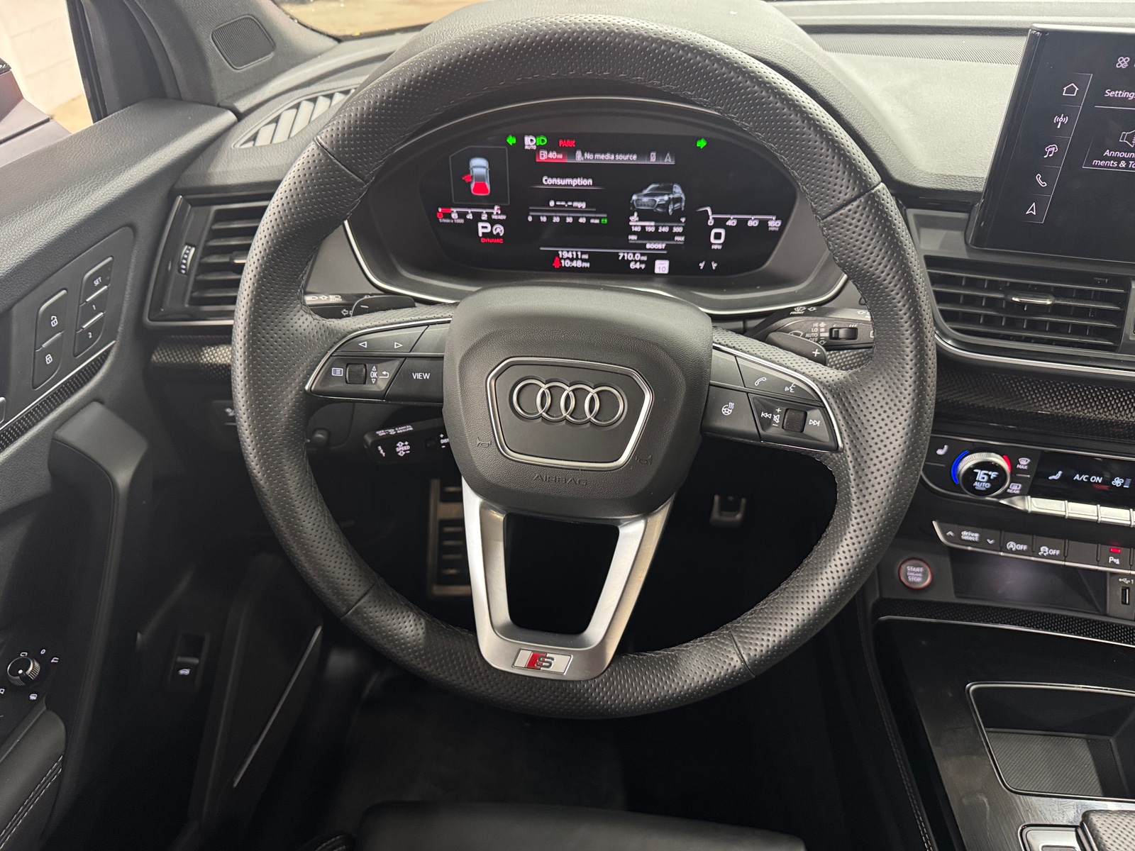 Thumbnail: 2025 Audi SQ5 - 4