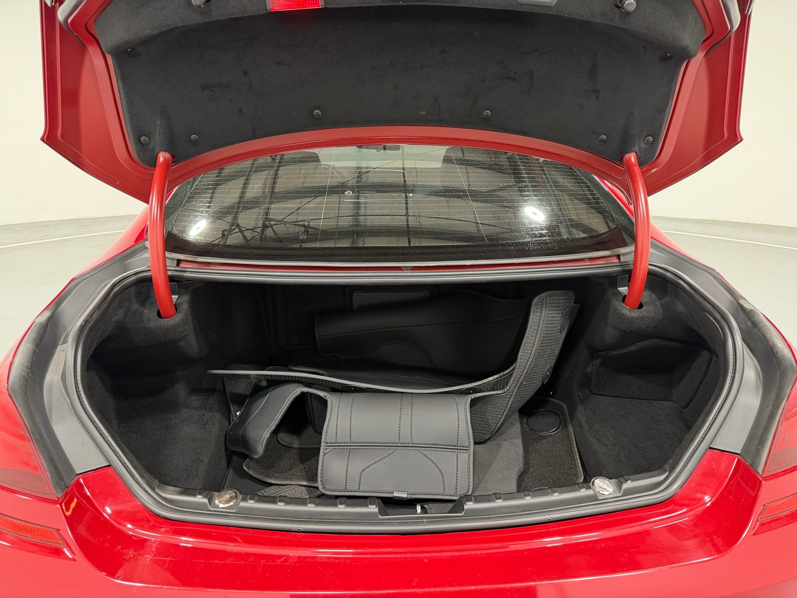 Thumbnail: 2013 BMW 6 Series - 4
