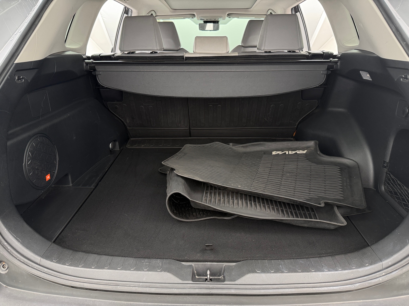 Thumbnail: 2019 Toyota RAV4 - 6