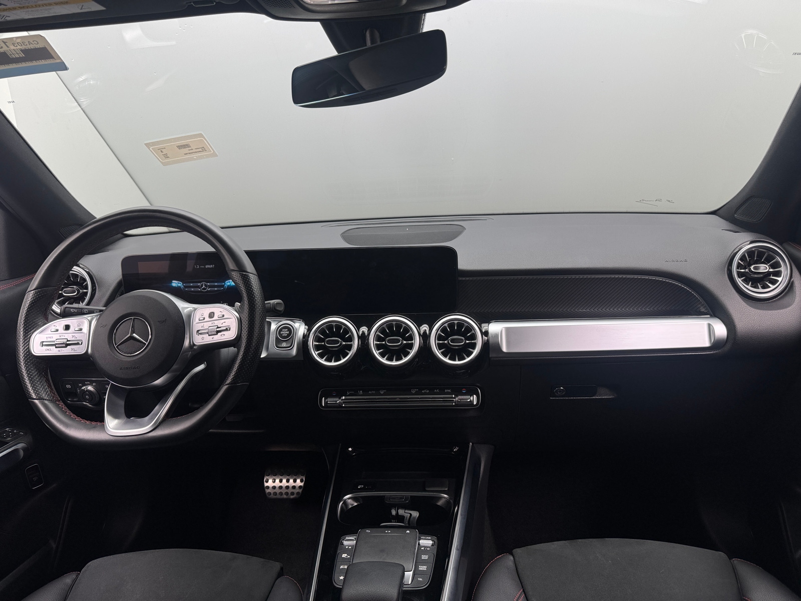 Thumbnail: 2023 Mercedes-Benz GLB - 2