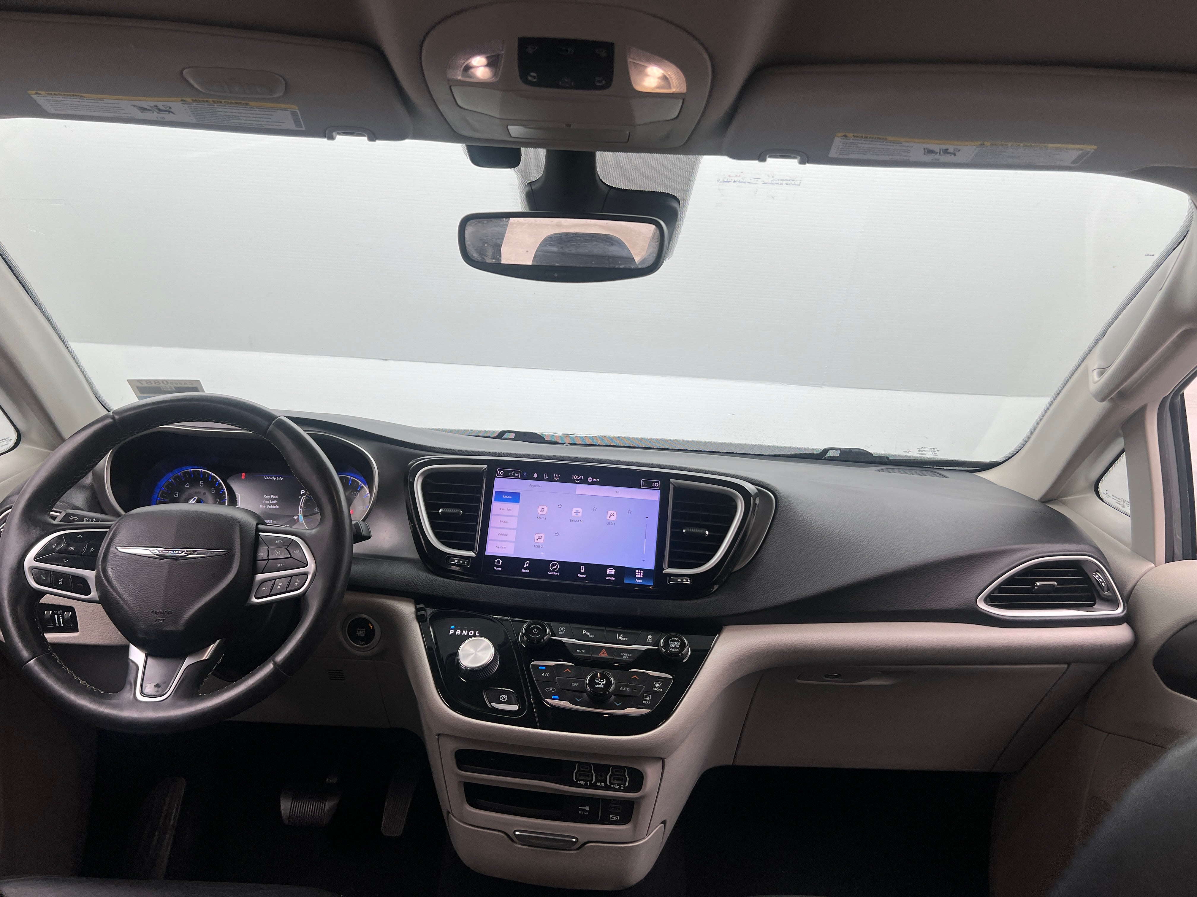 2022 Chrysler Pacifica Touring L - Photo 4
