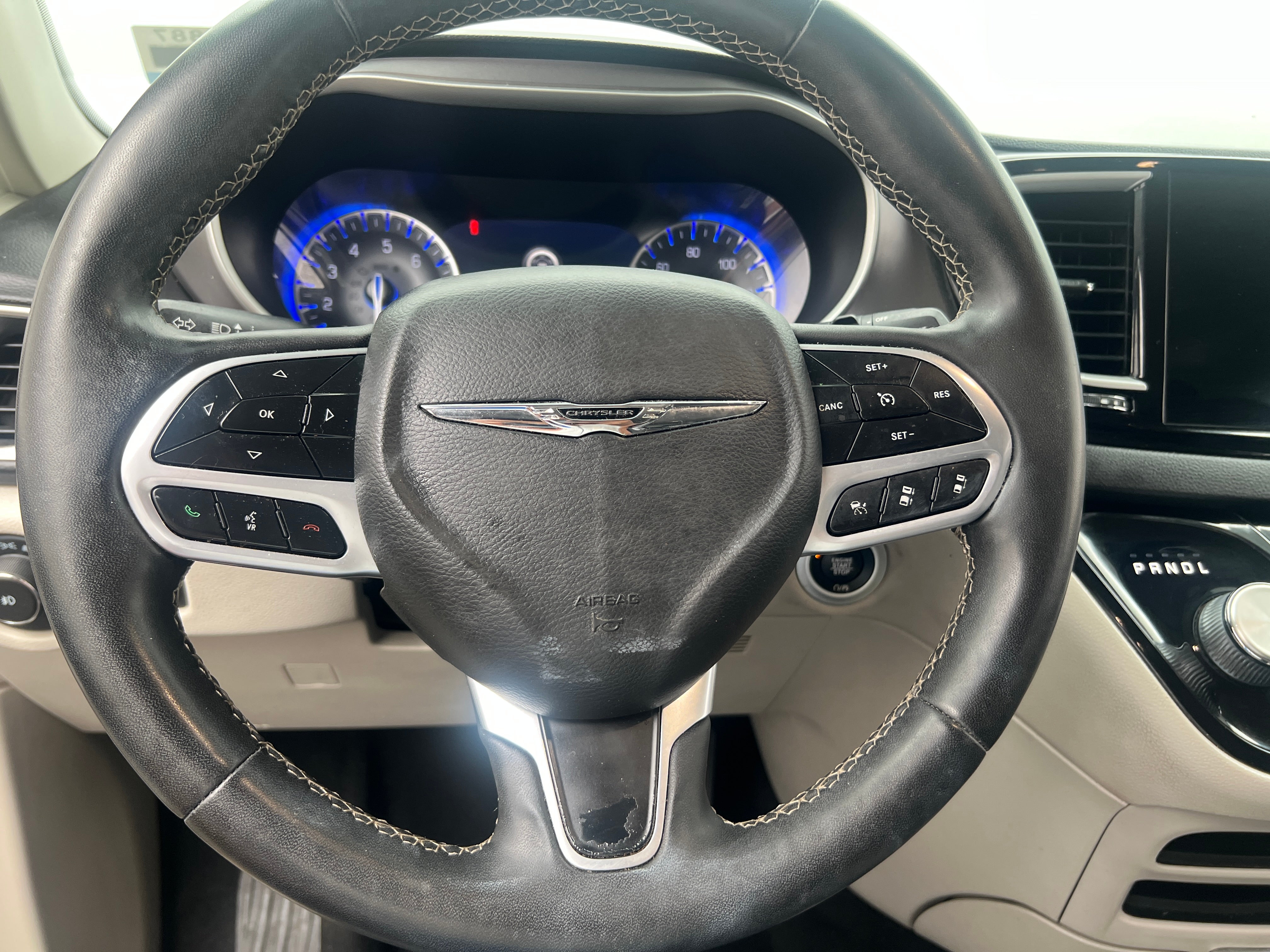 2022 Chrysler Pacifica Touring L - Photo 7