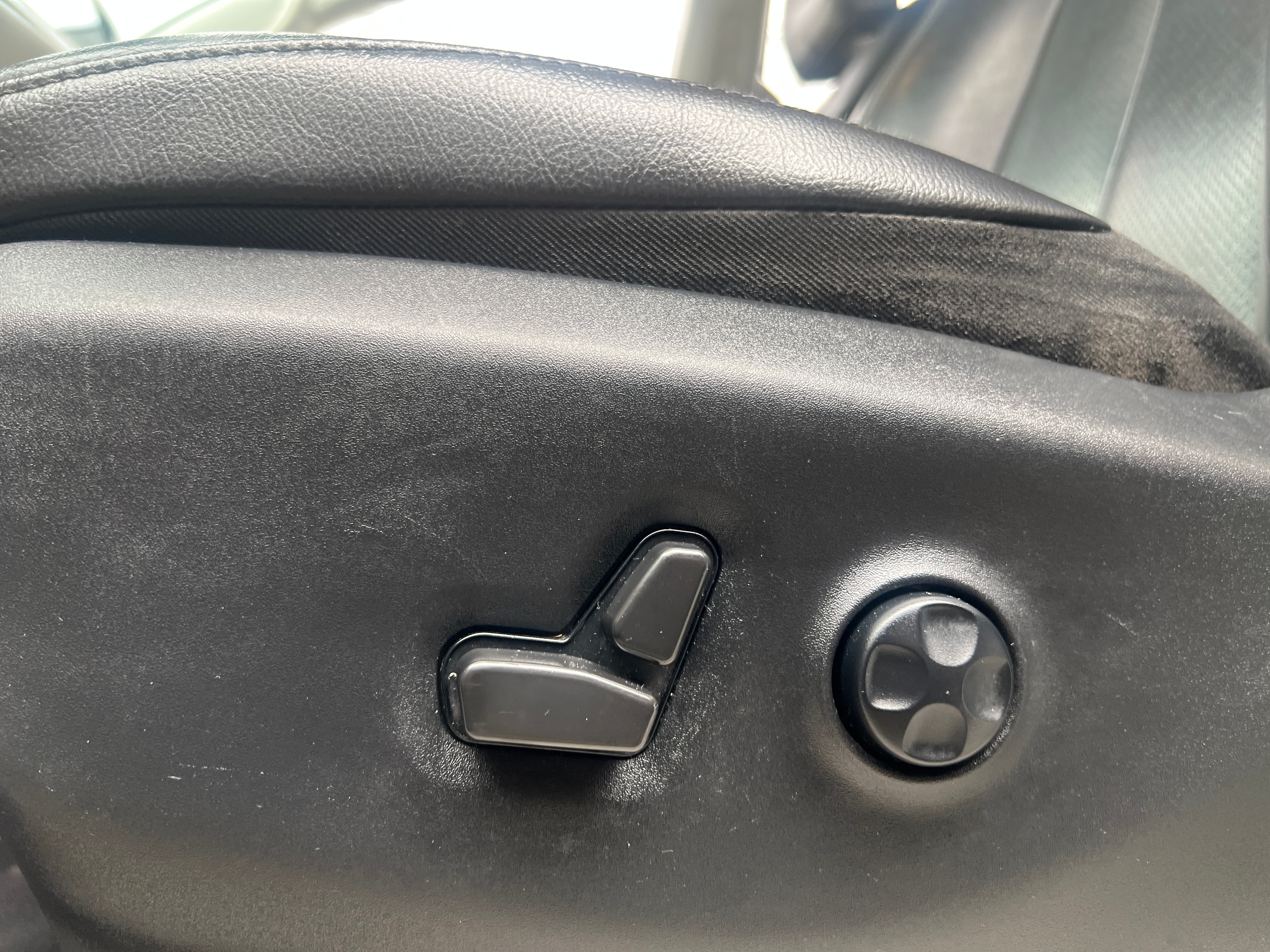 2022 Chrysler Pacifica Touring L - Photo 10