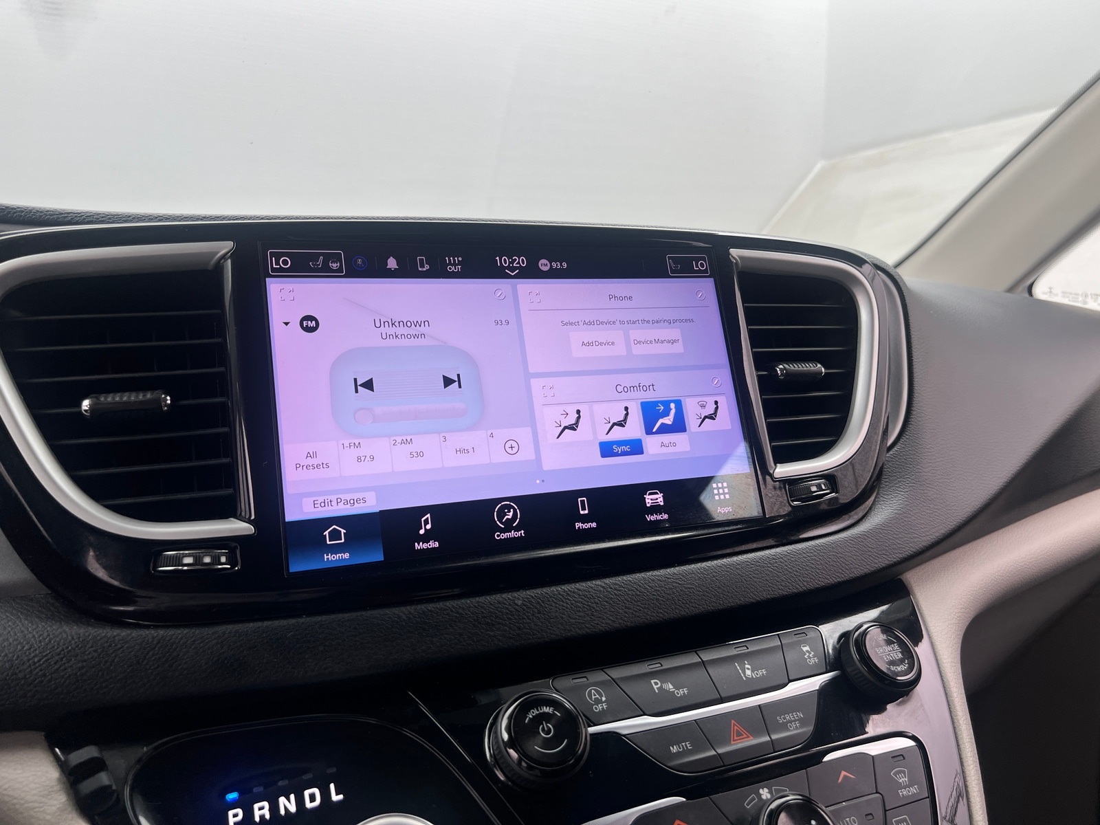 Thumbnail: 2022 Chrysler Pacifica - 3
