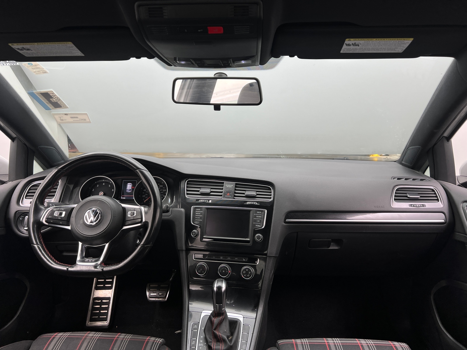 Thumbnail: 2017 Volkswagen Golf - 3
