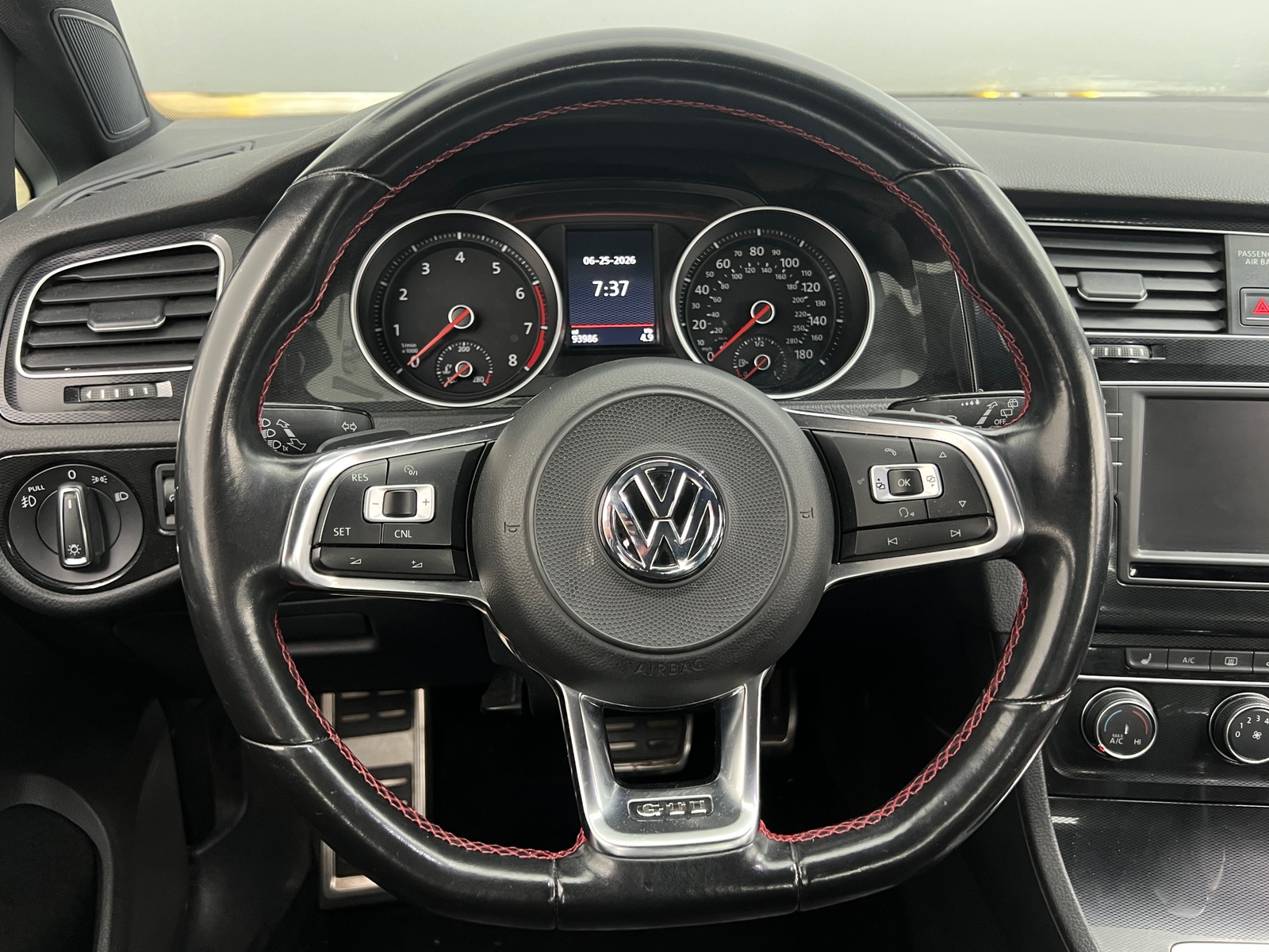 Thumbnail: 2017 Volkswagen Golf - 5
