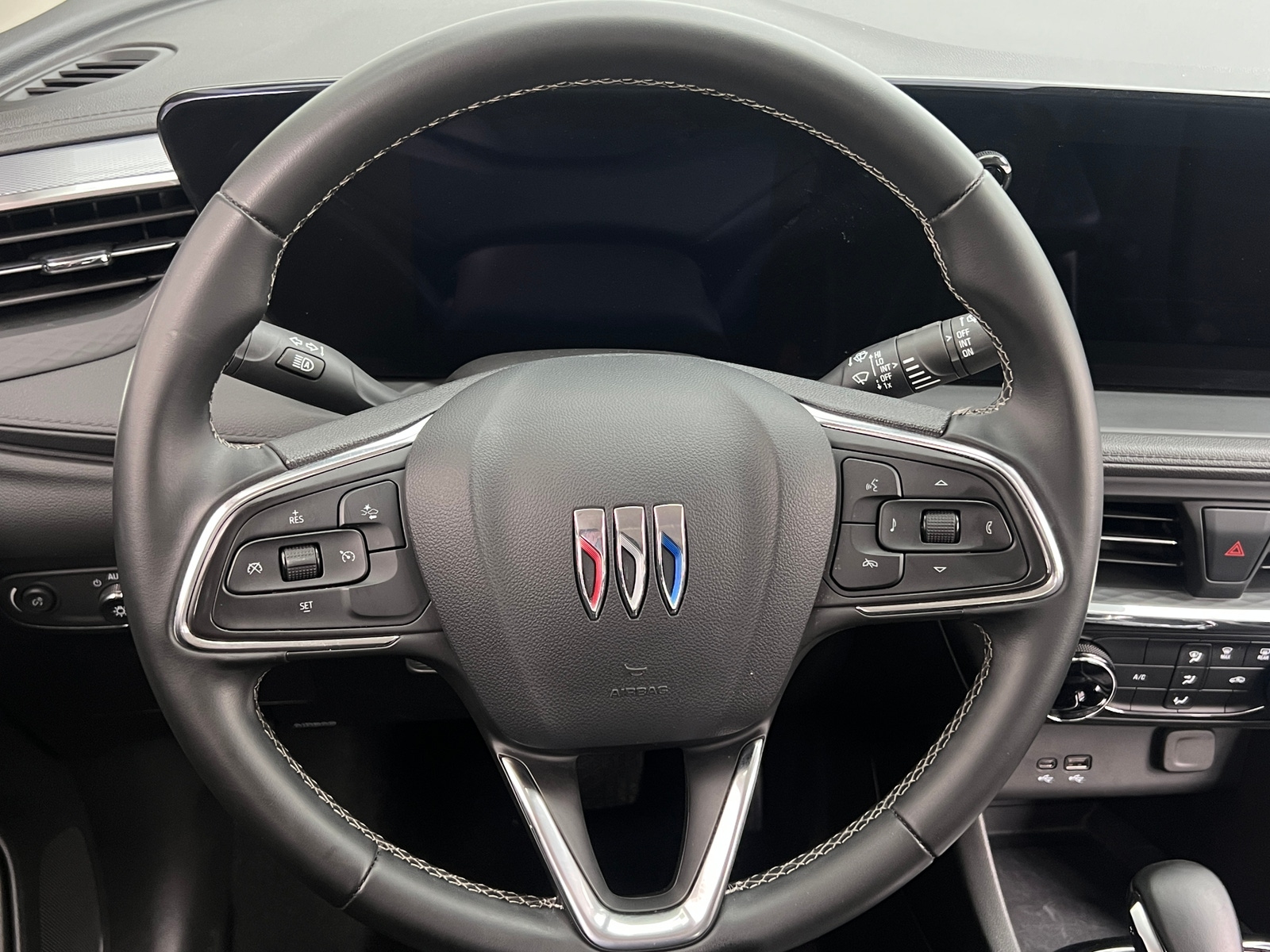 Thumbnail: 2025 Buick Encore GX - 4