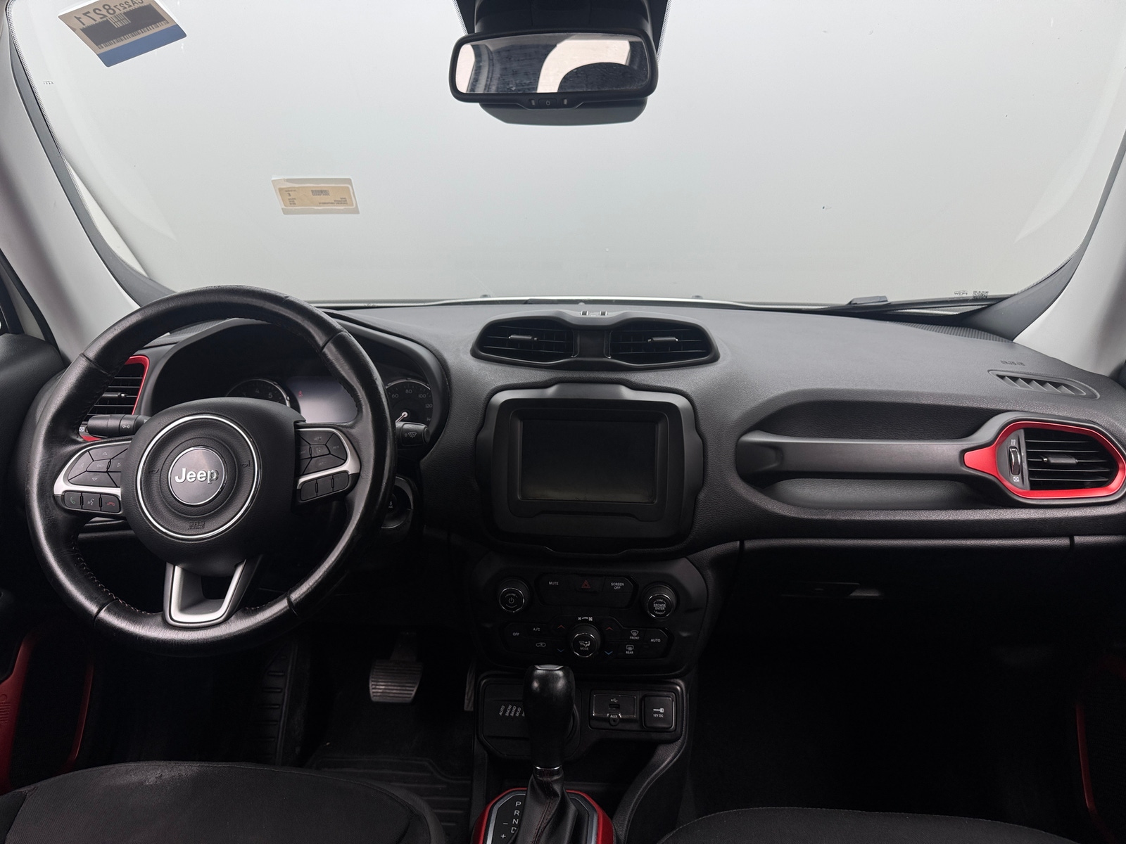 Thumbnail: 2019 Jeep Renegade - 3