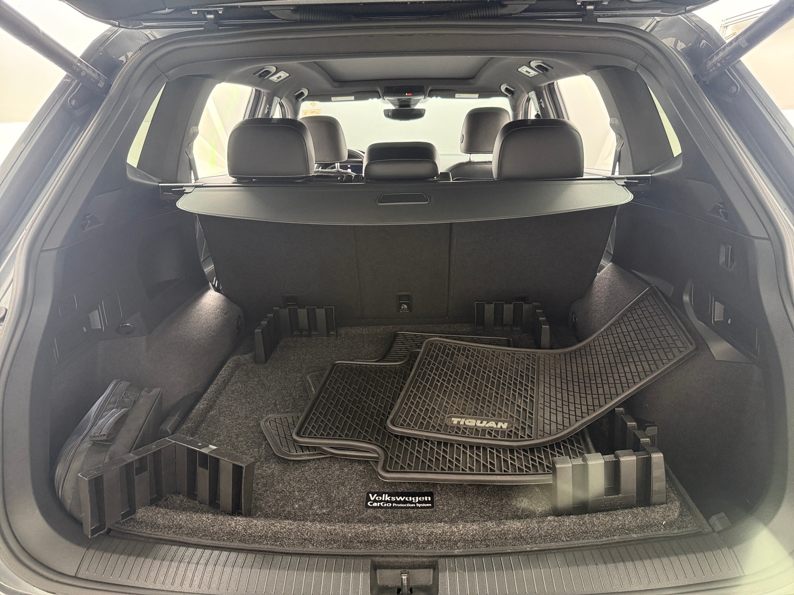 Thumbnail: 2022 Volkswagen Tiguan - 6