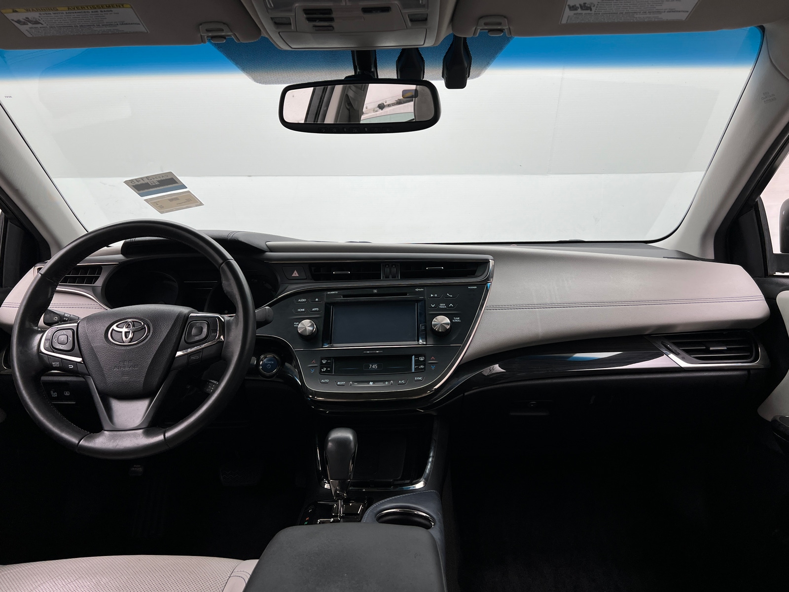 Thumbnail: 2015 Toyota Avalon - 2