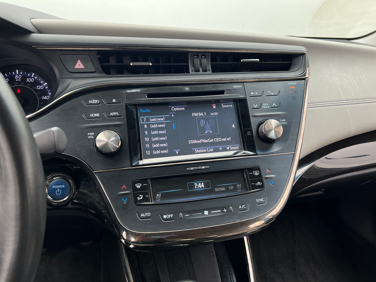 Thumbnail: 2015 Toyota Avalon - 3