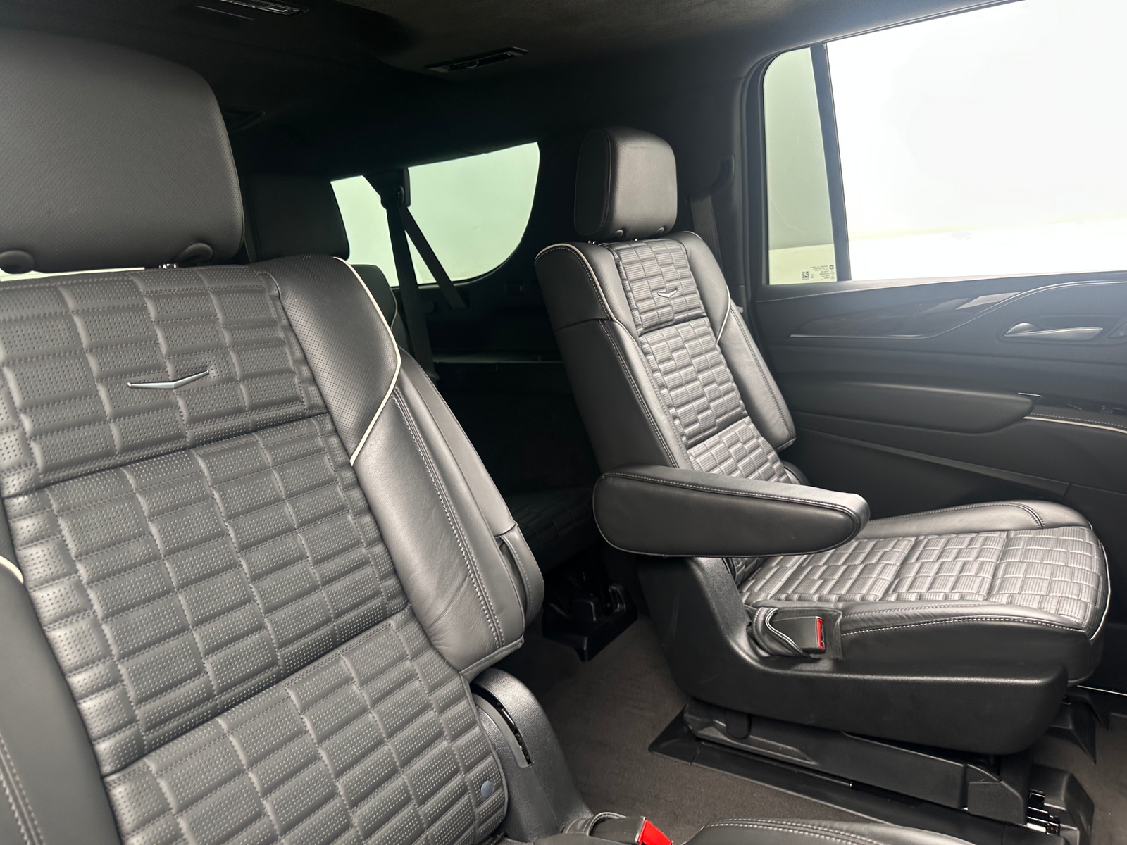 Thumbnail: 2024 Cadillac Escalade - 5