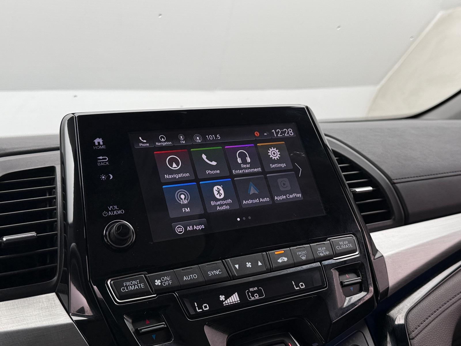 Thumbnail: 2018 Honda Odyssey - 3
