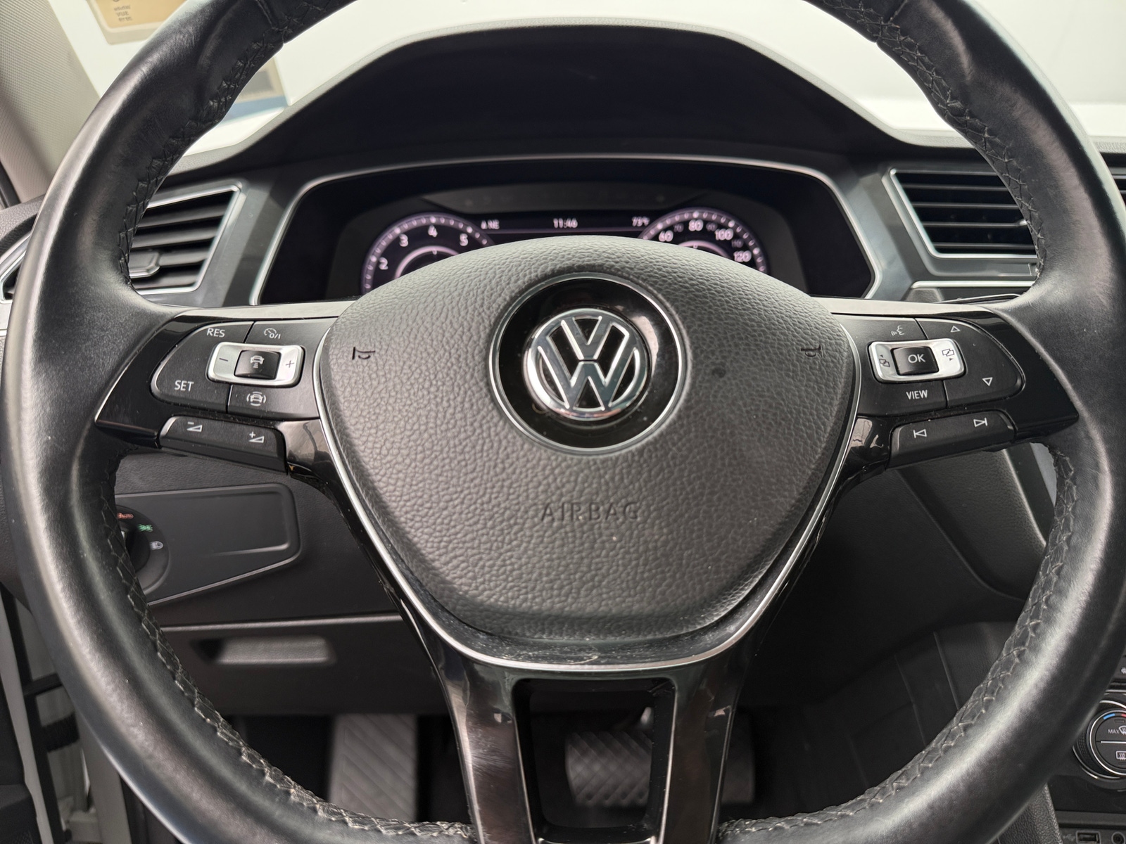 Thumbnail: 2019 Volkswagen Tiguan - 4
