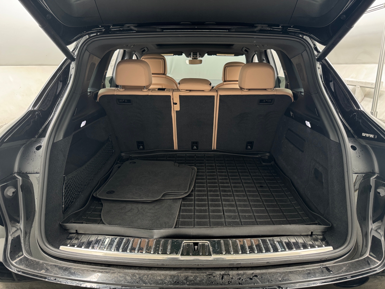 Thumbnail: 2020 Porsche Cayenne - 6