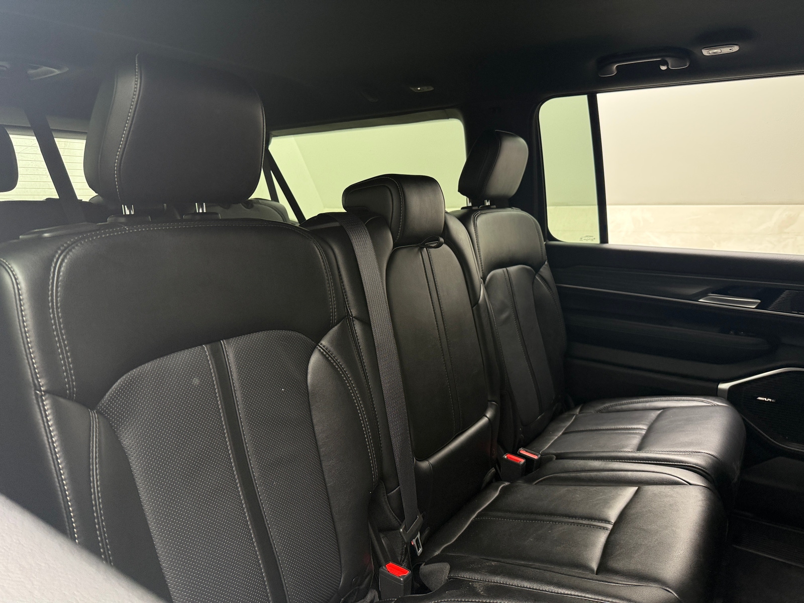 Thumbnail: 2024 Jeep Wagoneer - 5