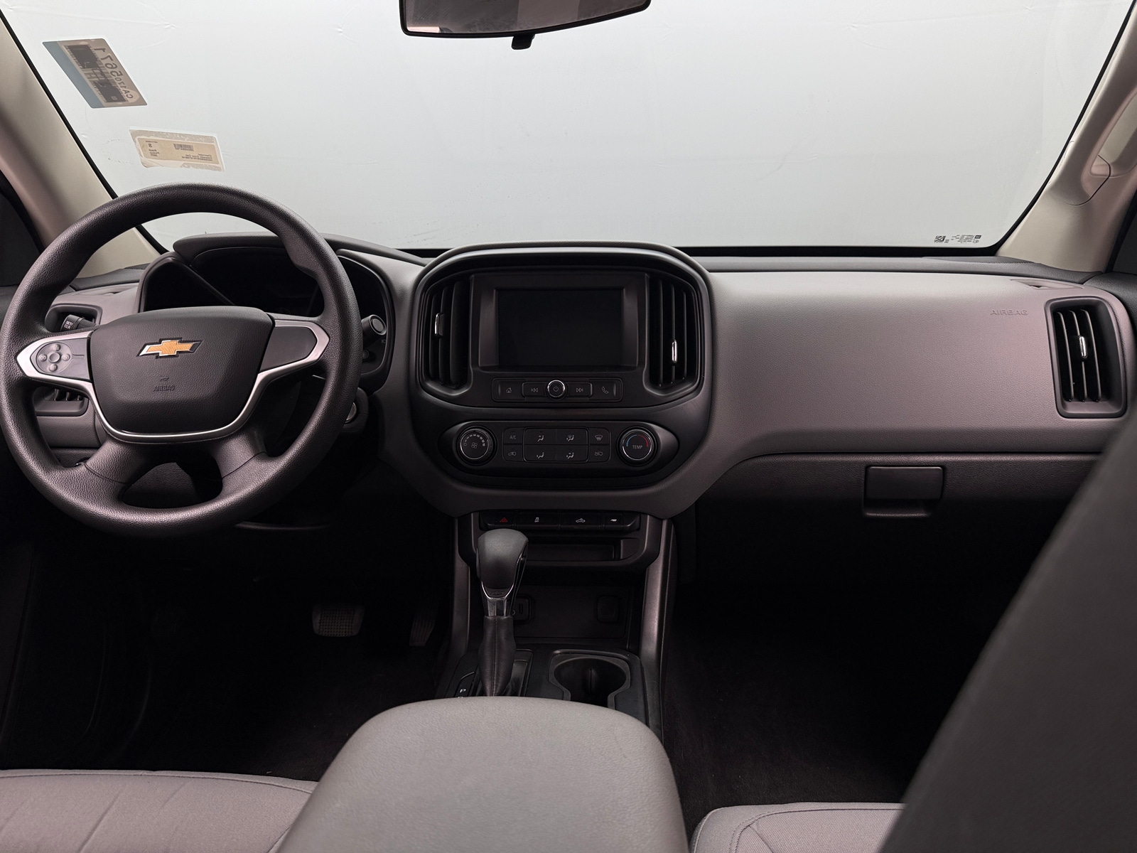 Thumbnail: 2022 Chevrolet Colorado - 3
