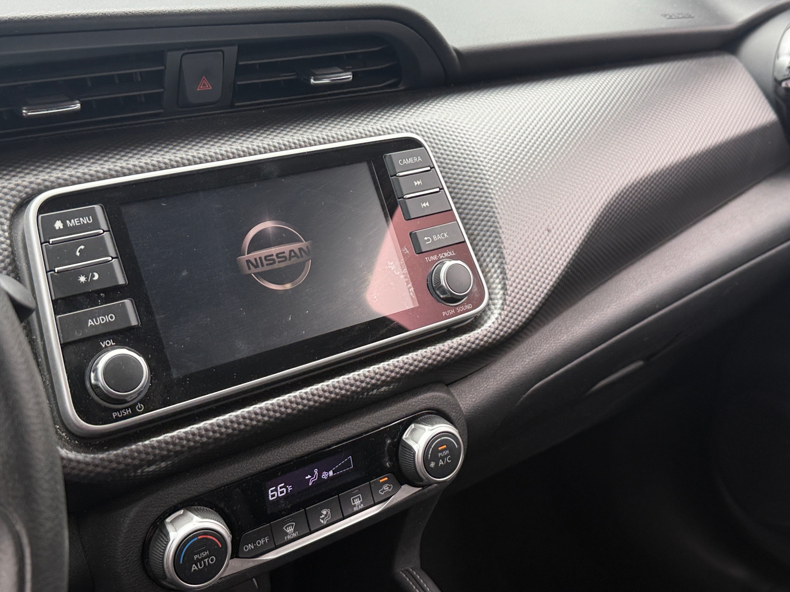 Thumbnail: 2020 Nissan Kicks - 4