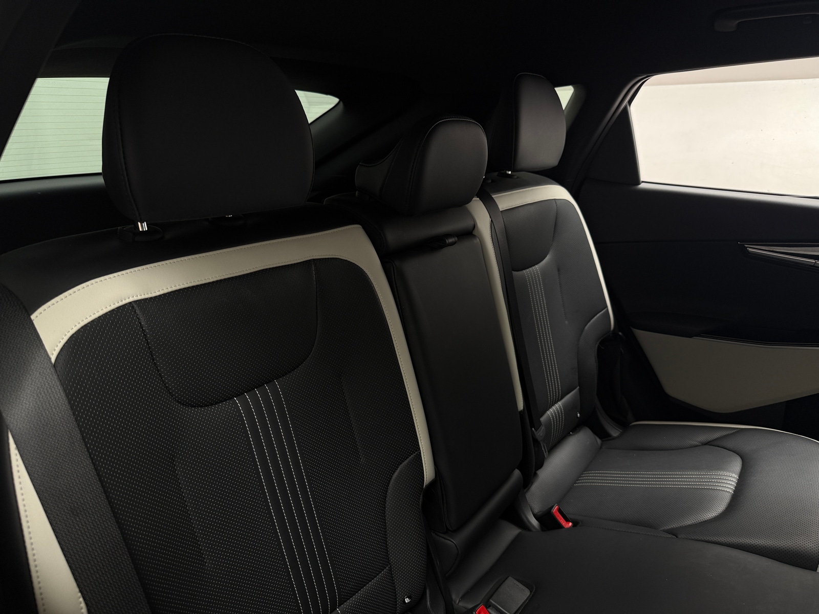 Thumbnail: 2023 Kia EV6 - 5