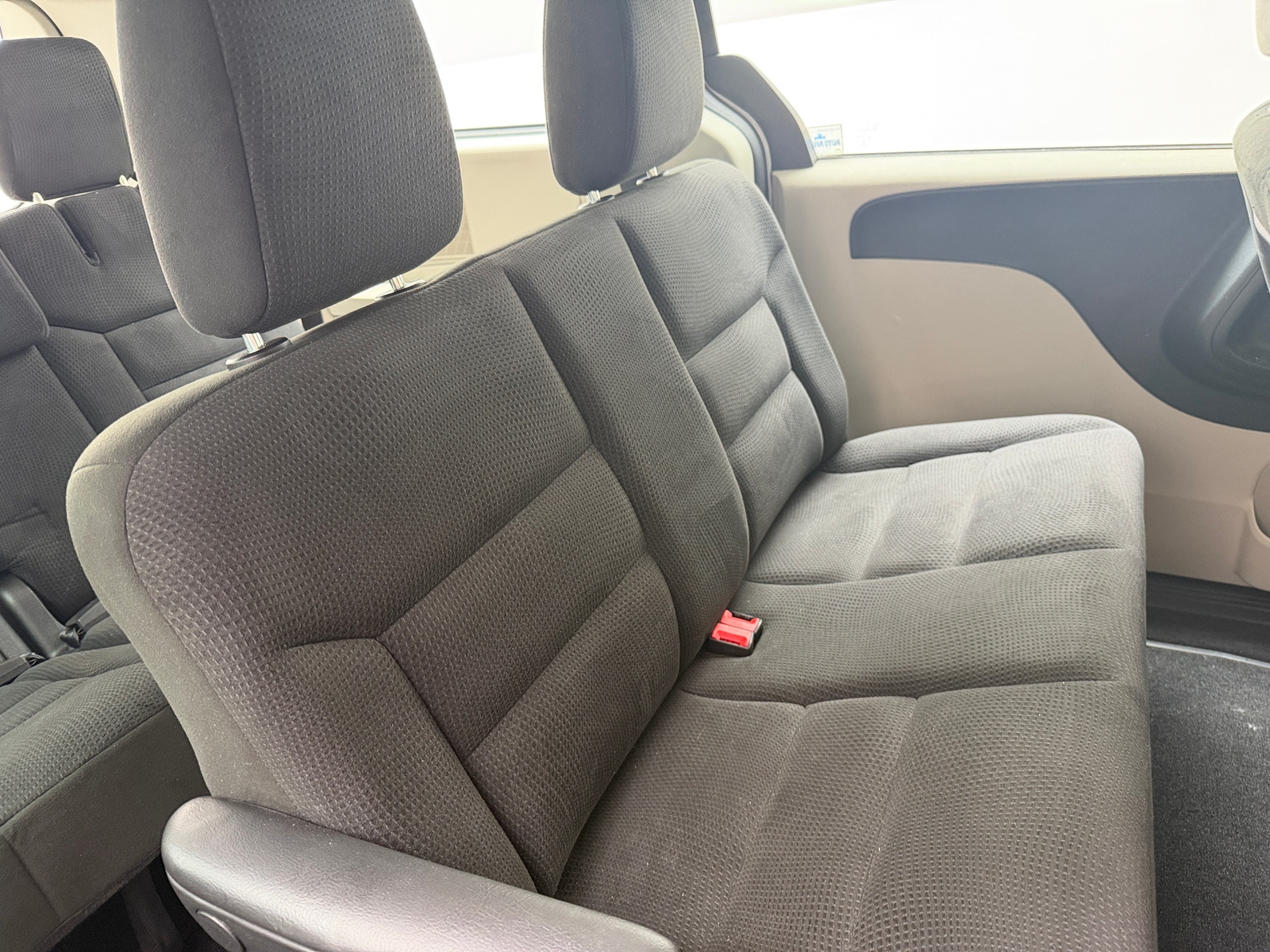 Thumbnail: 2015 Dodge Grand Caravan - 6