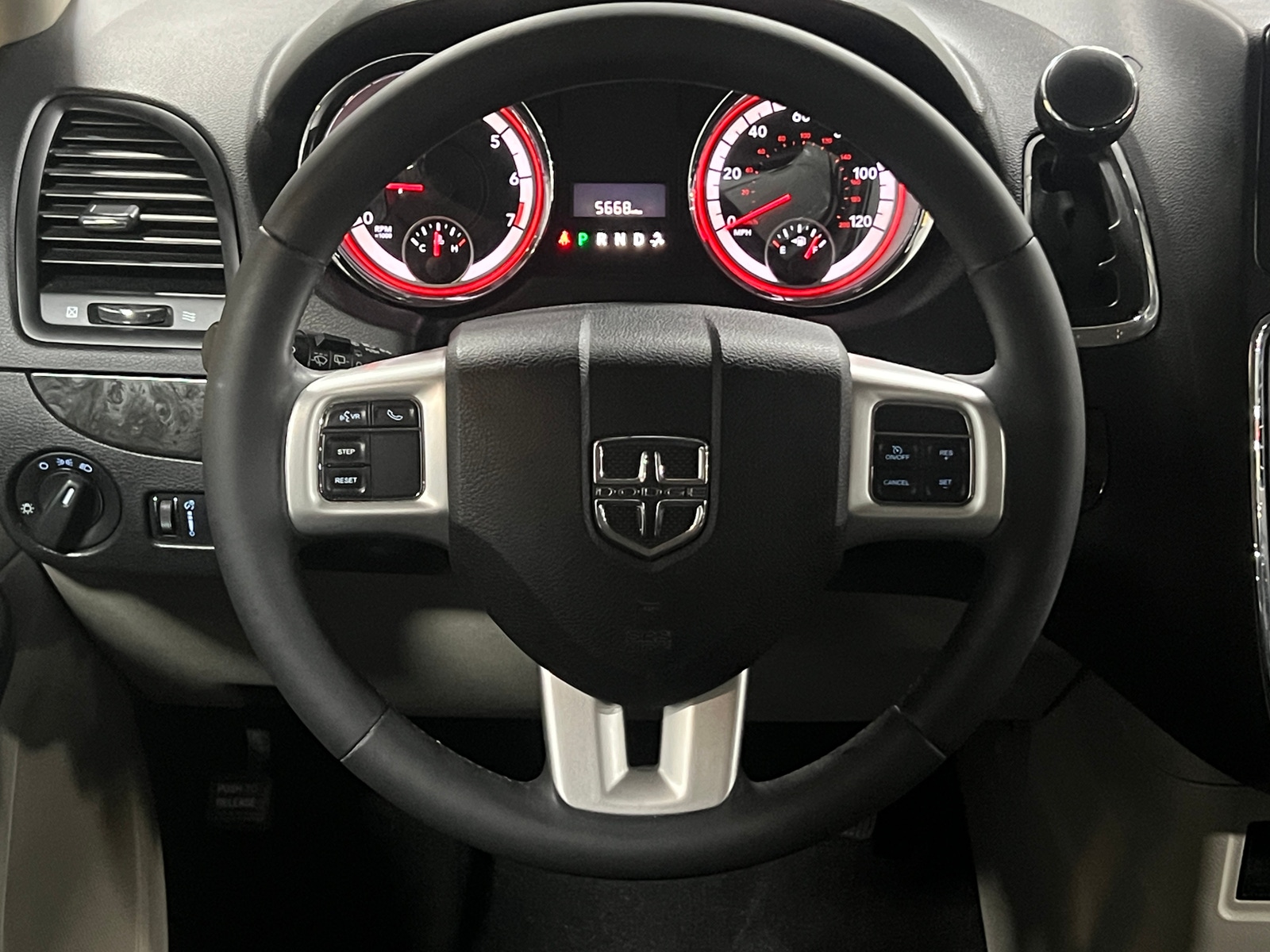 Thumbnail: 2015 Dodge Grand Caravan - 5