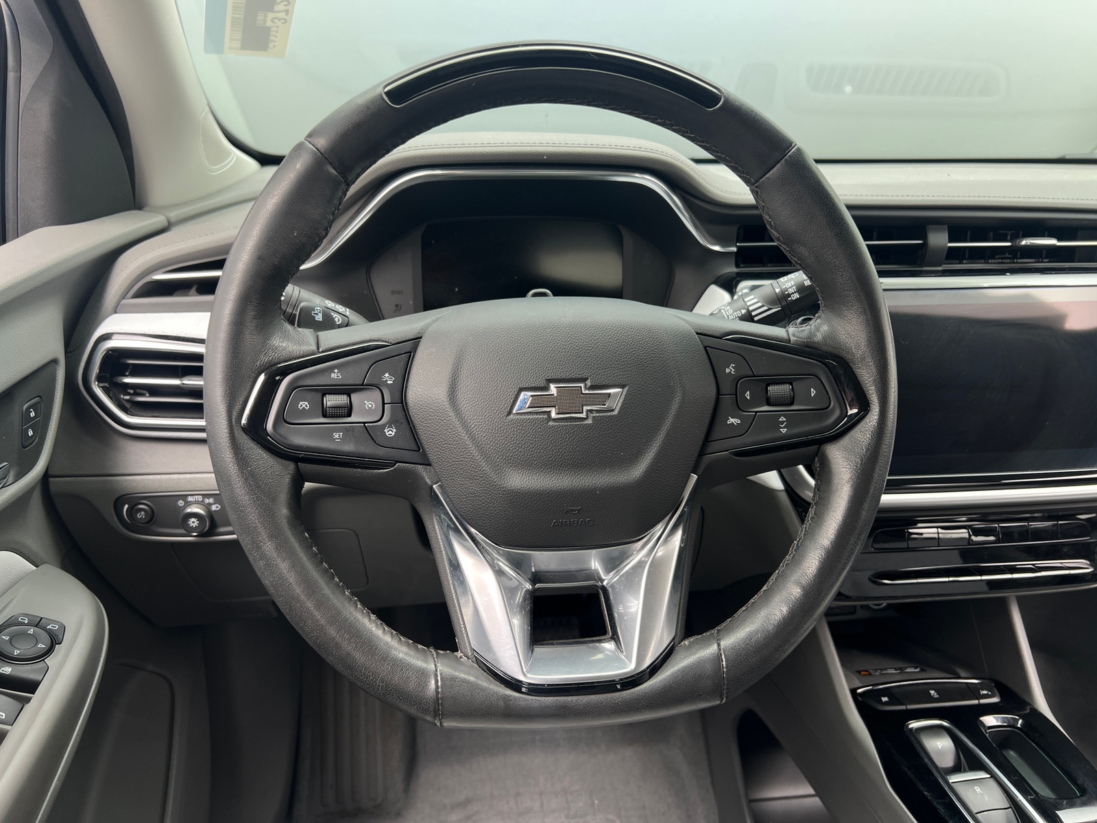 Thumbnail: 2023 Chevrolet Bolt EUV - 4