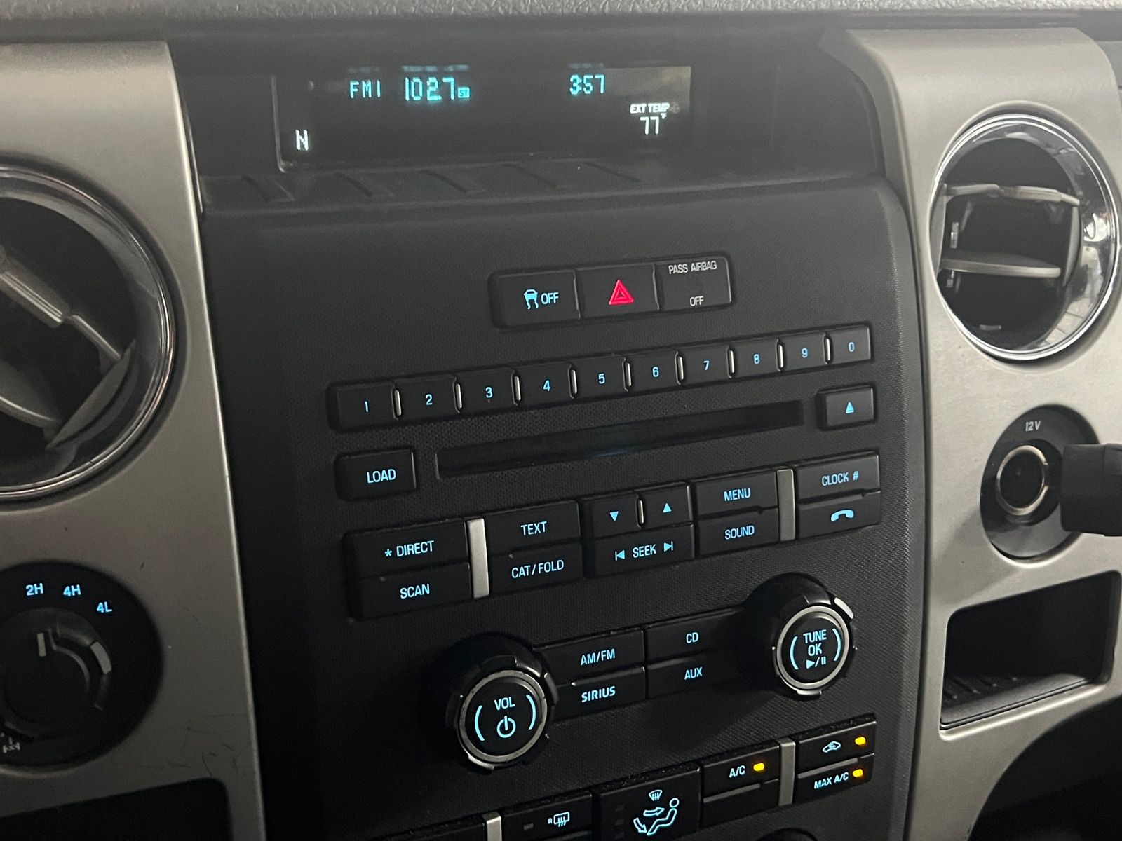 Thumbnail: 2012 Ford Econoline - 4