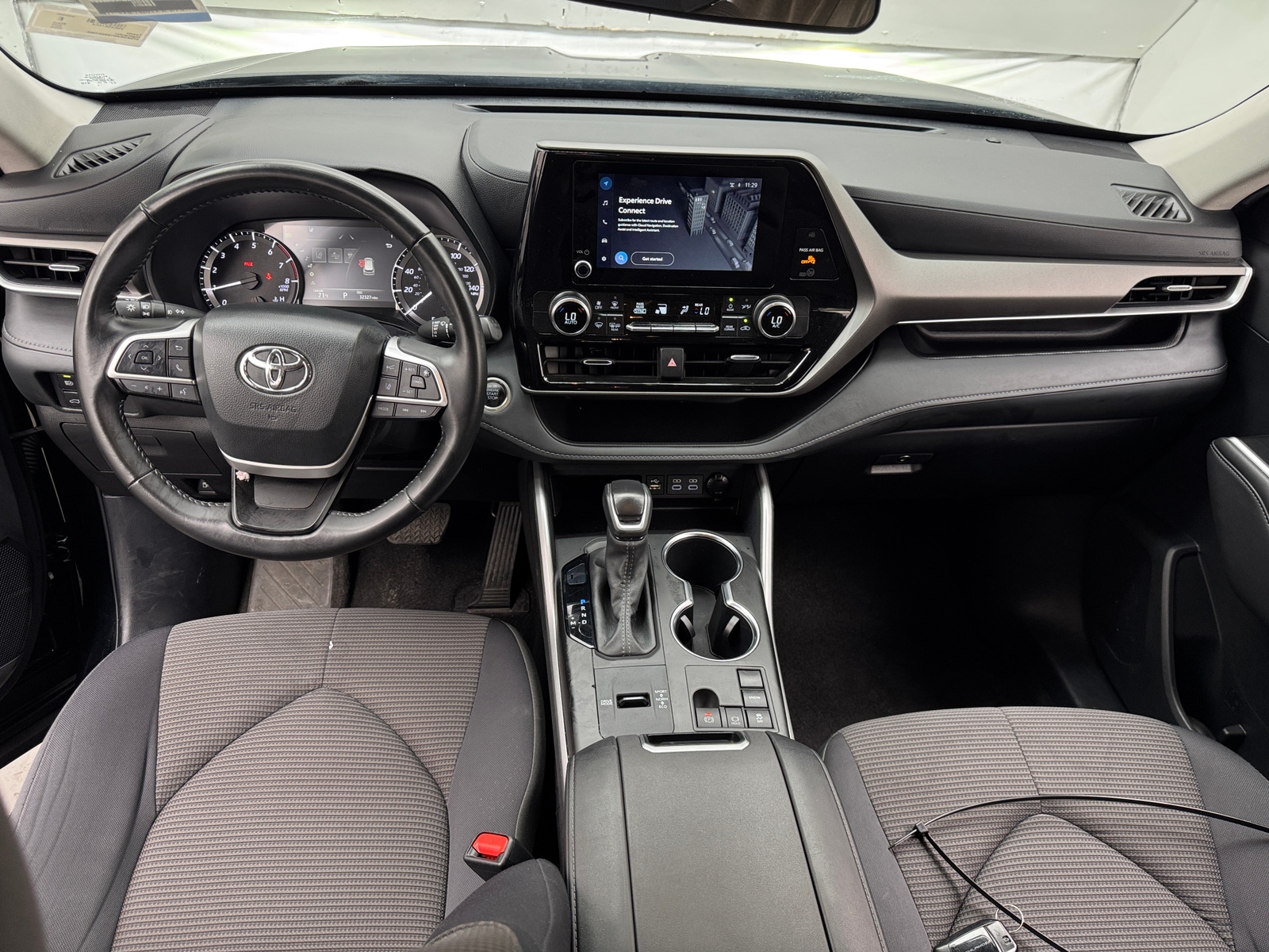 Thumbnail: 2025 Toyota Highlander - 3