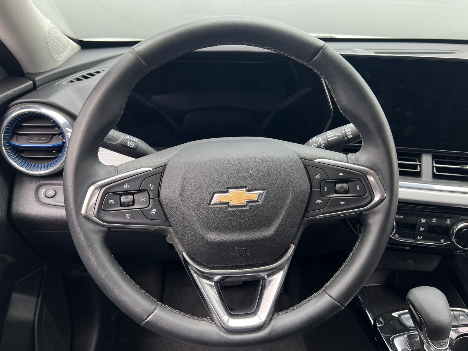 Thumbnail: 2025 Chevrolet Trax - 5