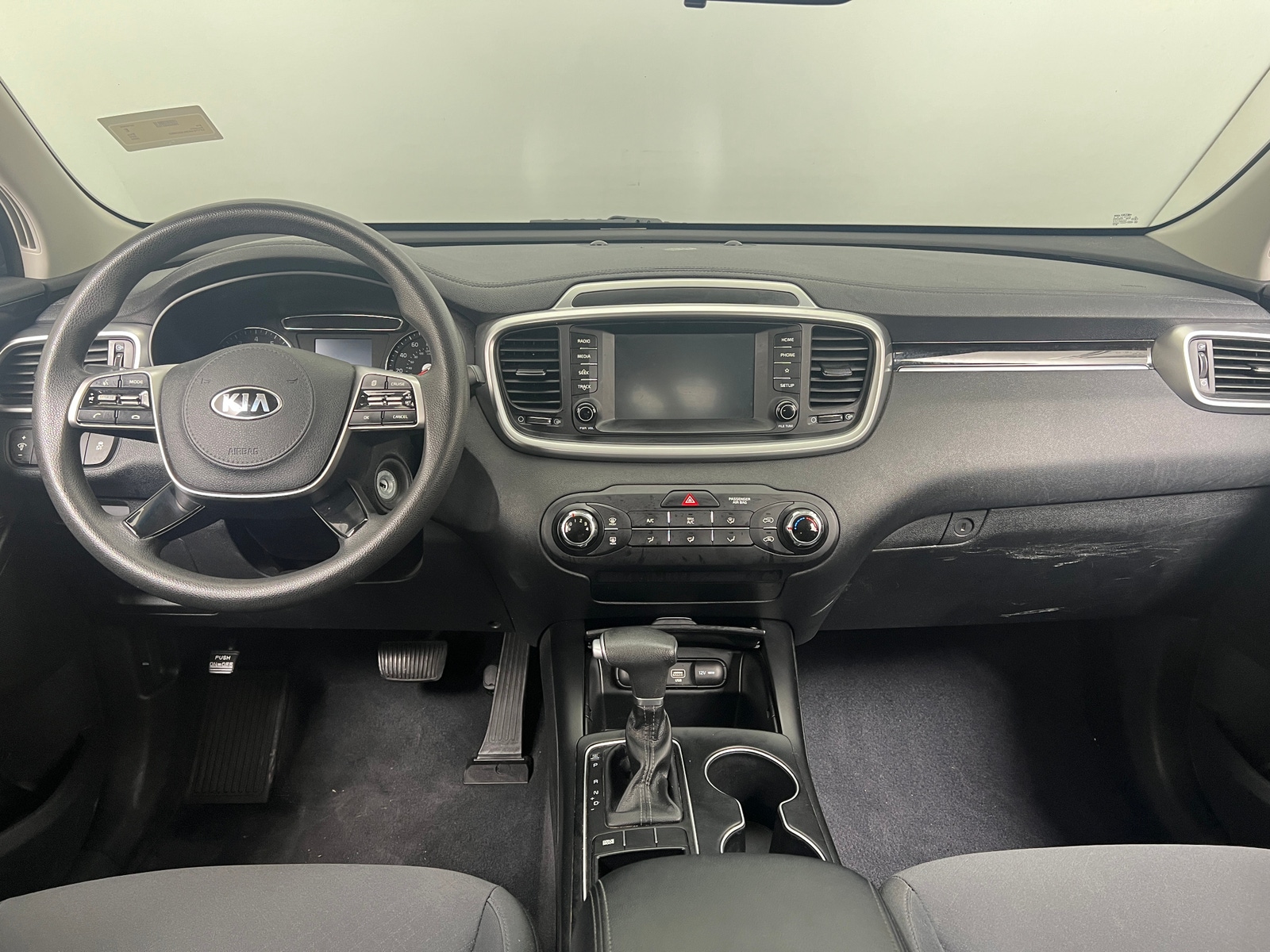 Thumbnail: 2020 Kia Sorento - 3