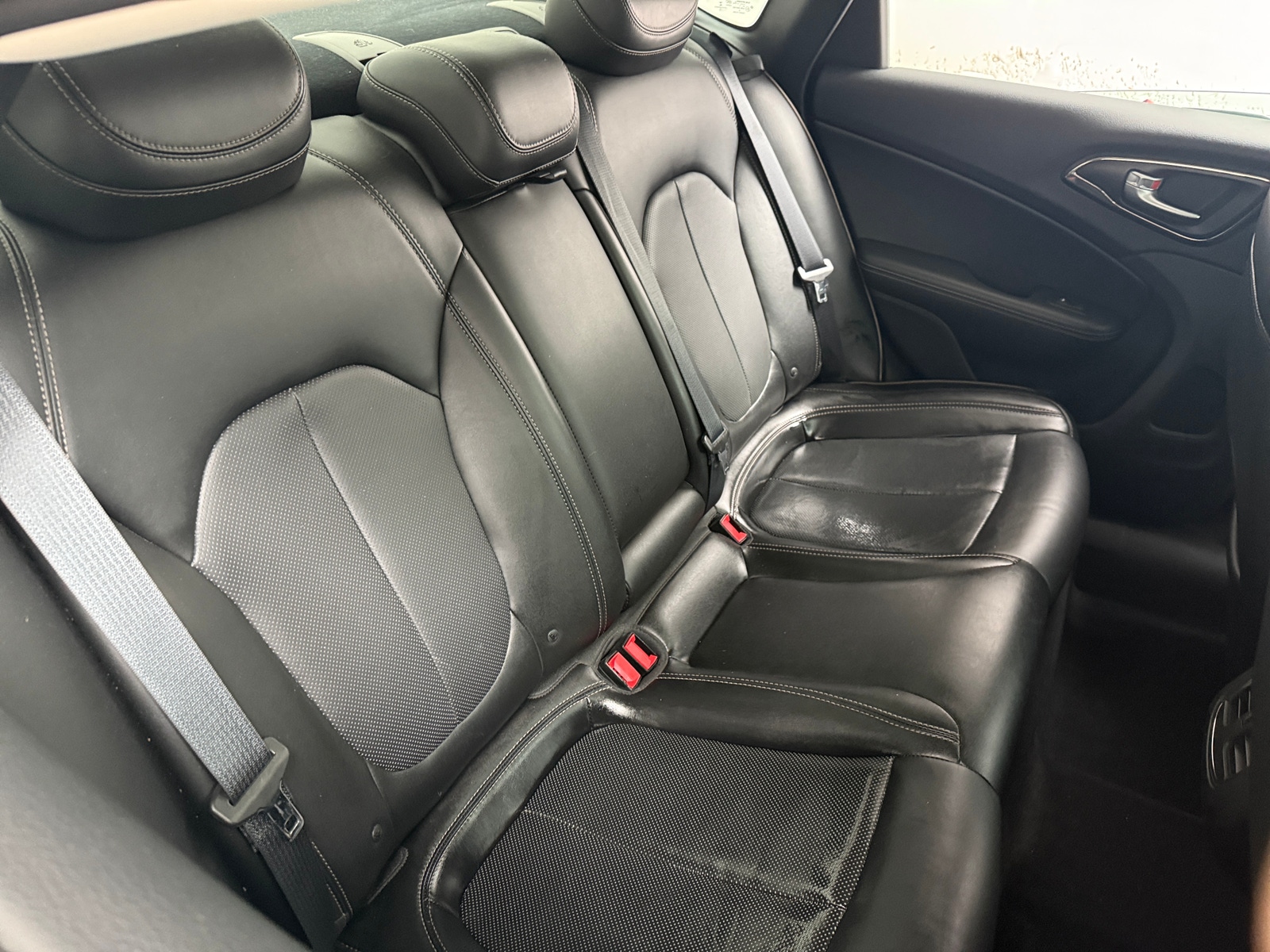 Thumbnail: 2015 Chrysler 200 - 5