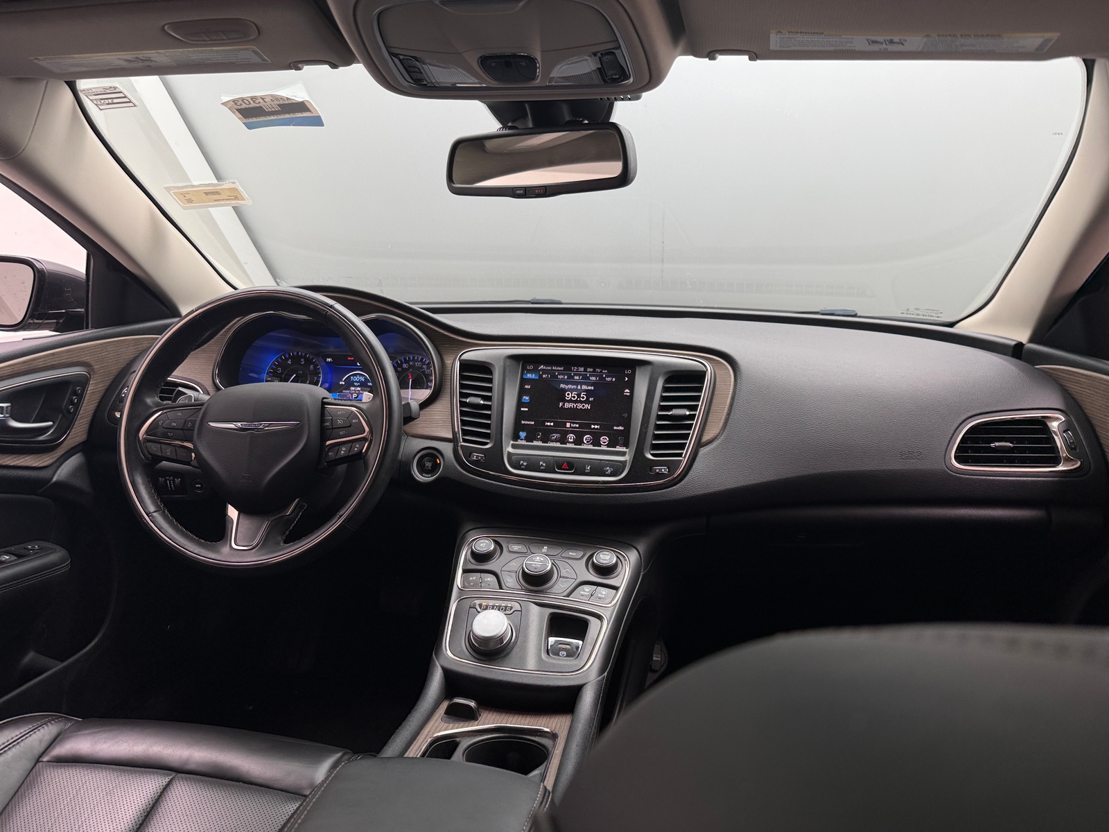 Thumbnail: 2015 Chrysler 200 - 2