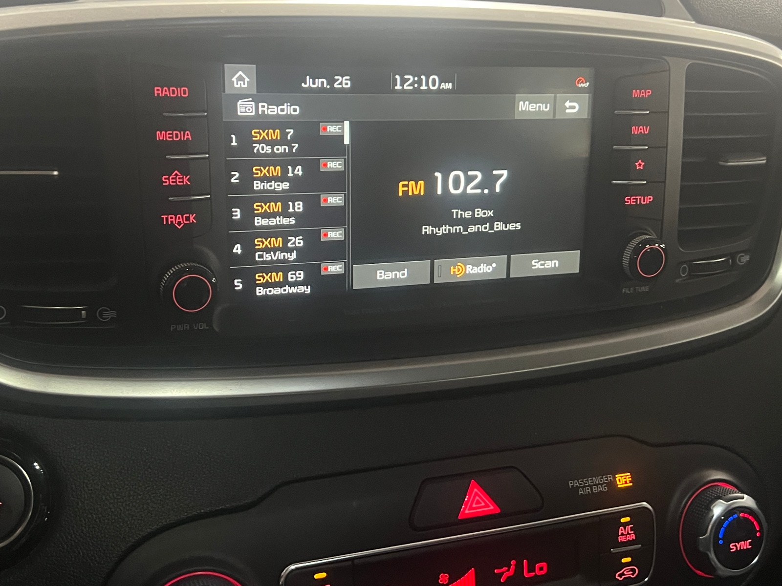 Thumbnail: 2020 Kia Sorento - 3