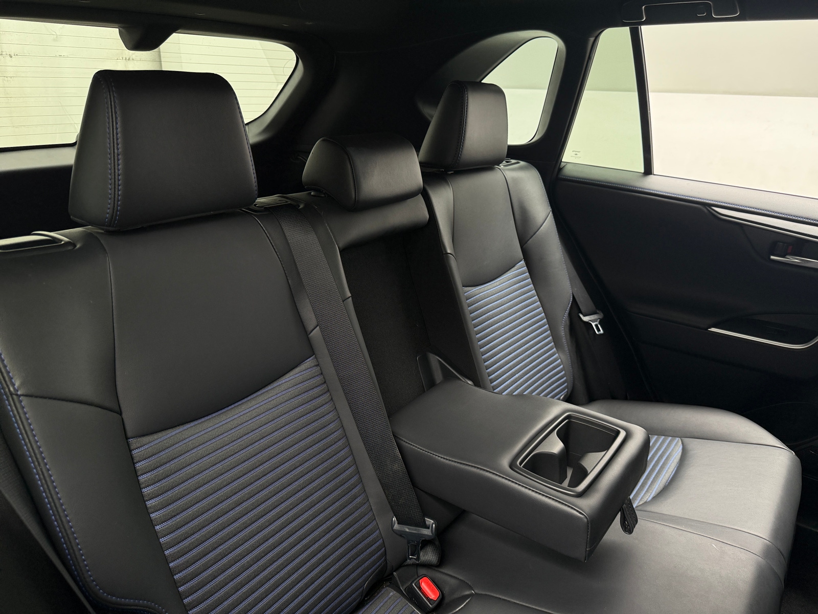 Thumbnail: 2021 Toyota RAV4 - 5