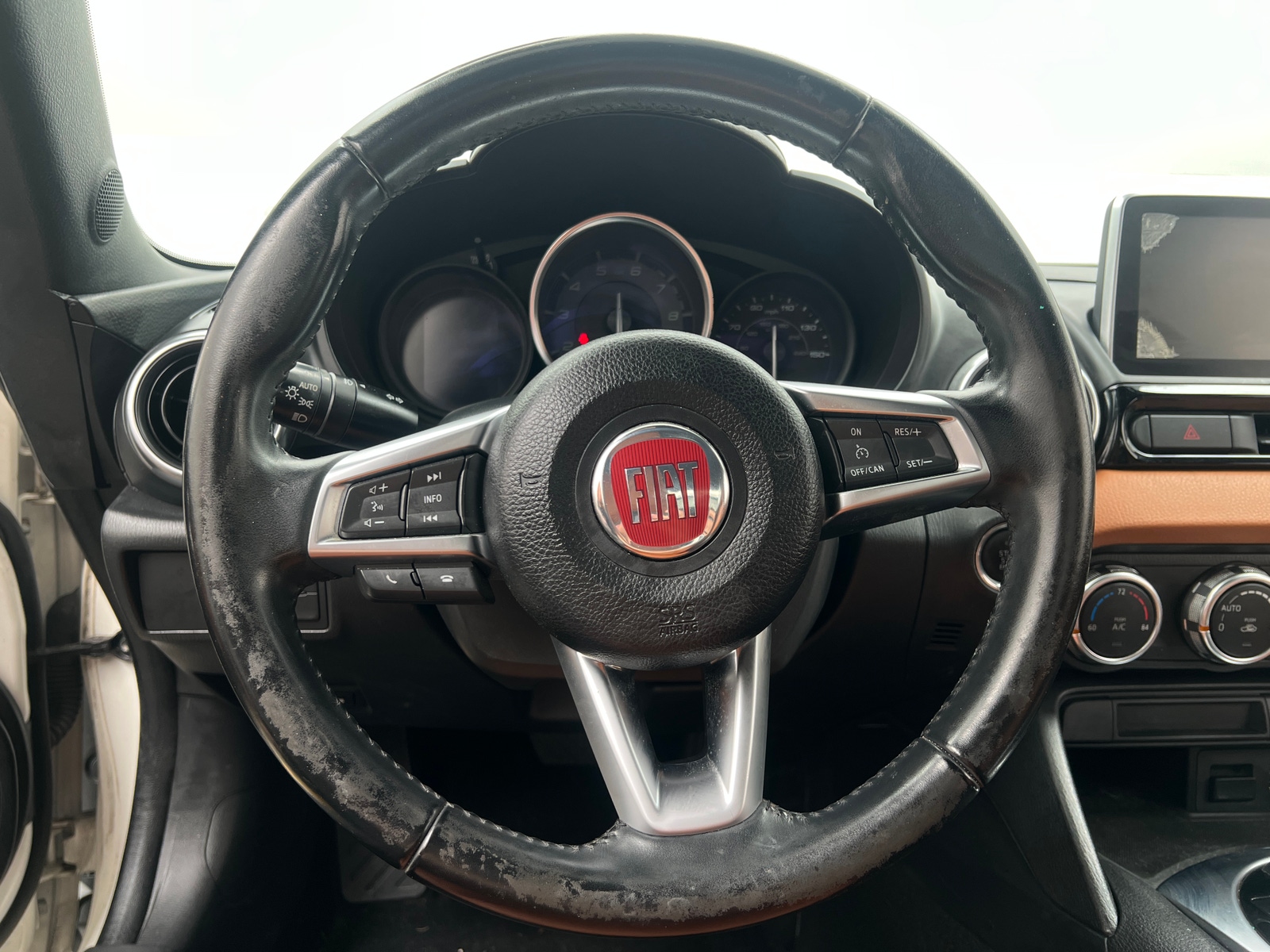 Thumbnail: 2018 Fiat 124 Spider - 4