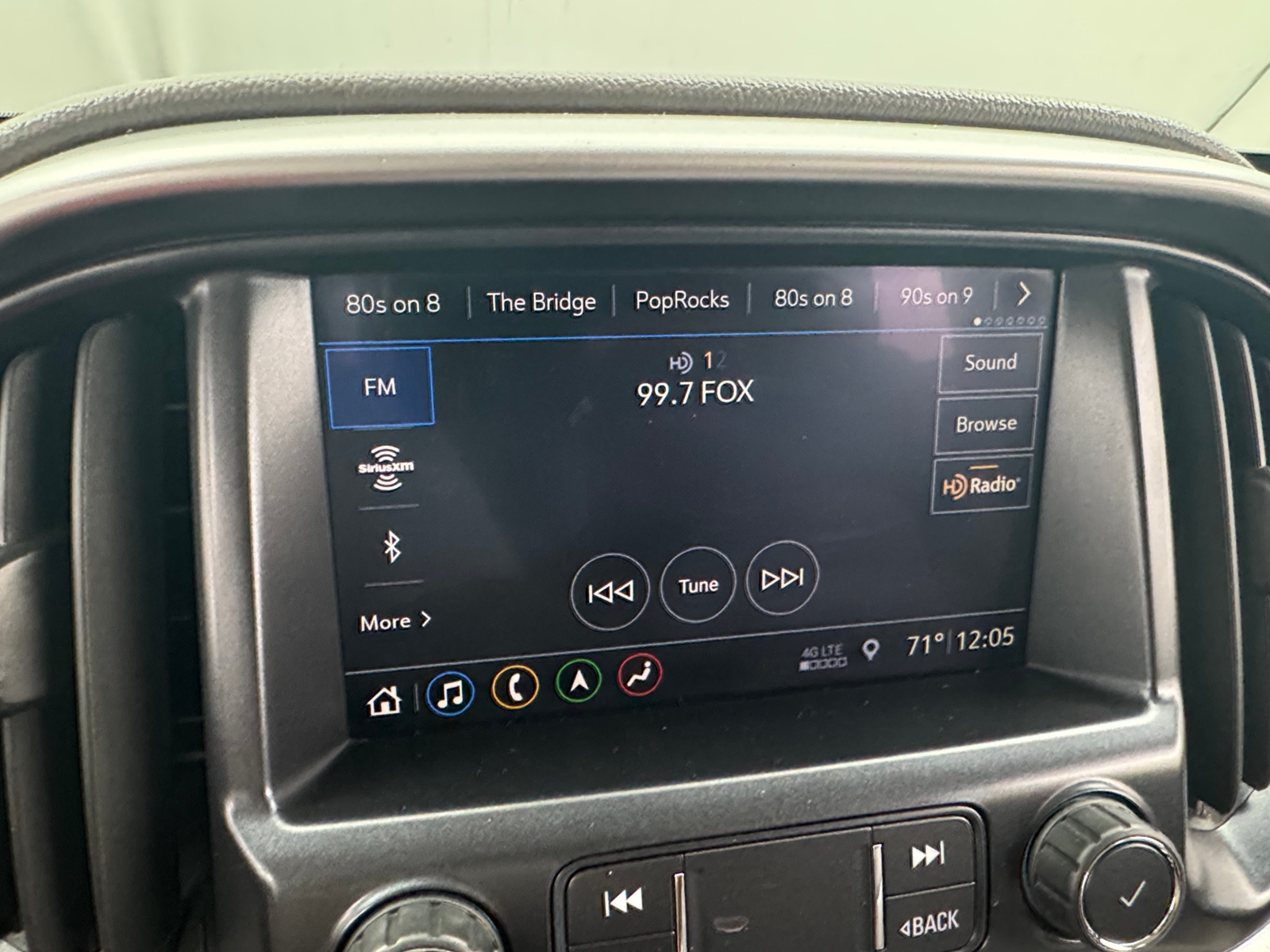 Thumbnail: 2019 Chevrolet Colorado - 4