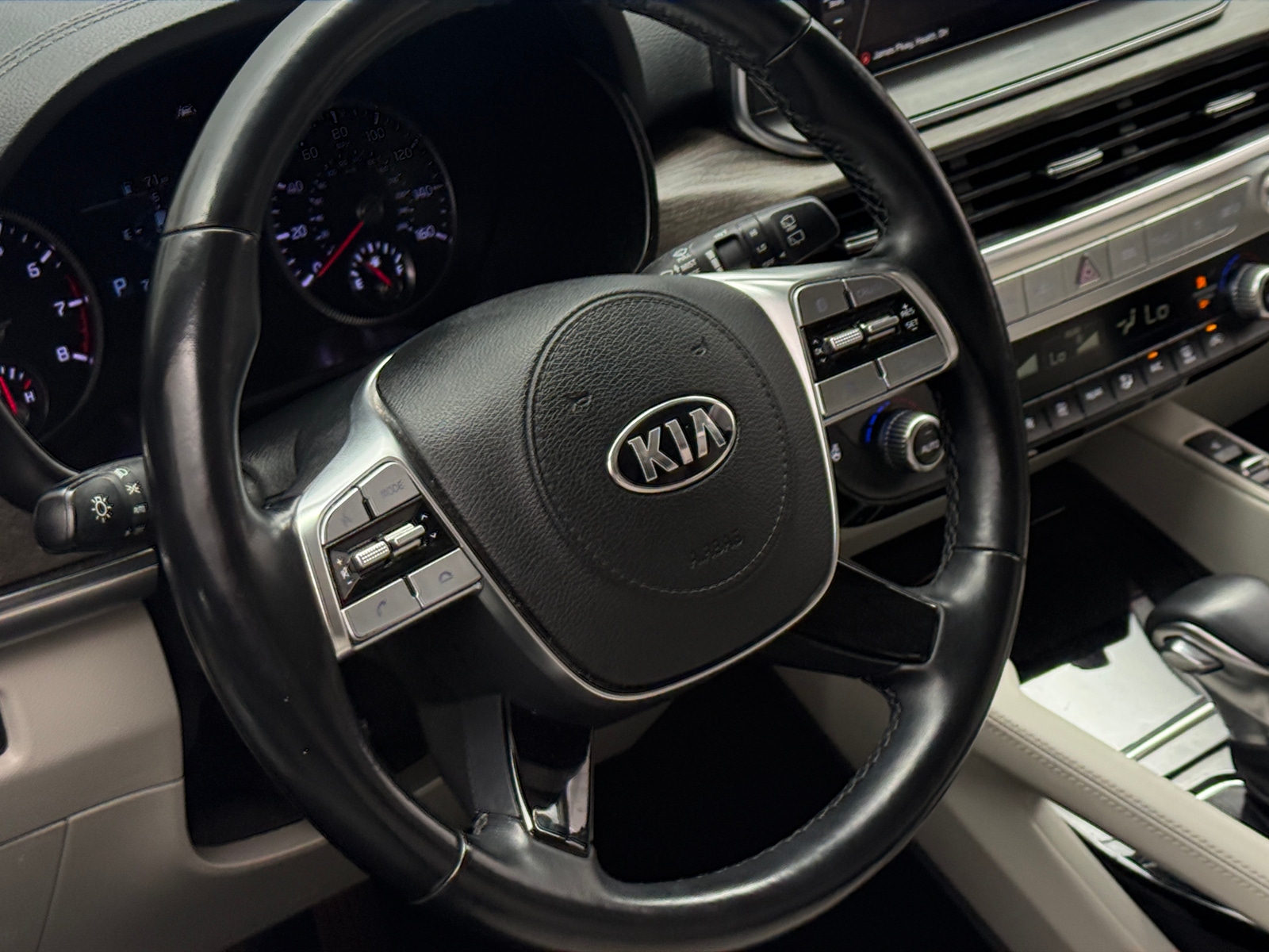 Thumbnail: 2020 Kia Telluride - 4