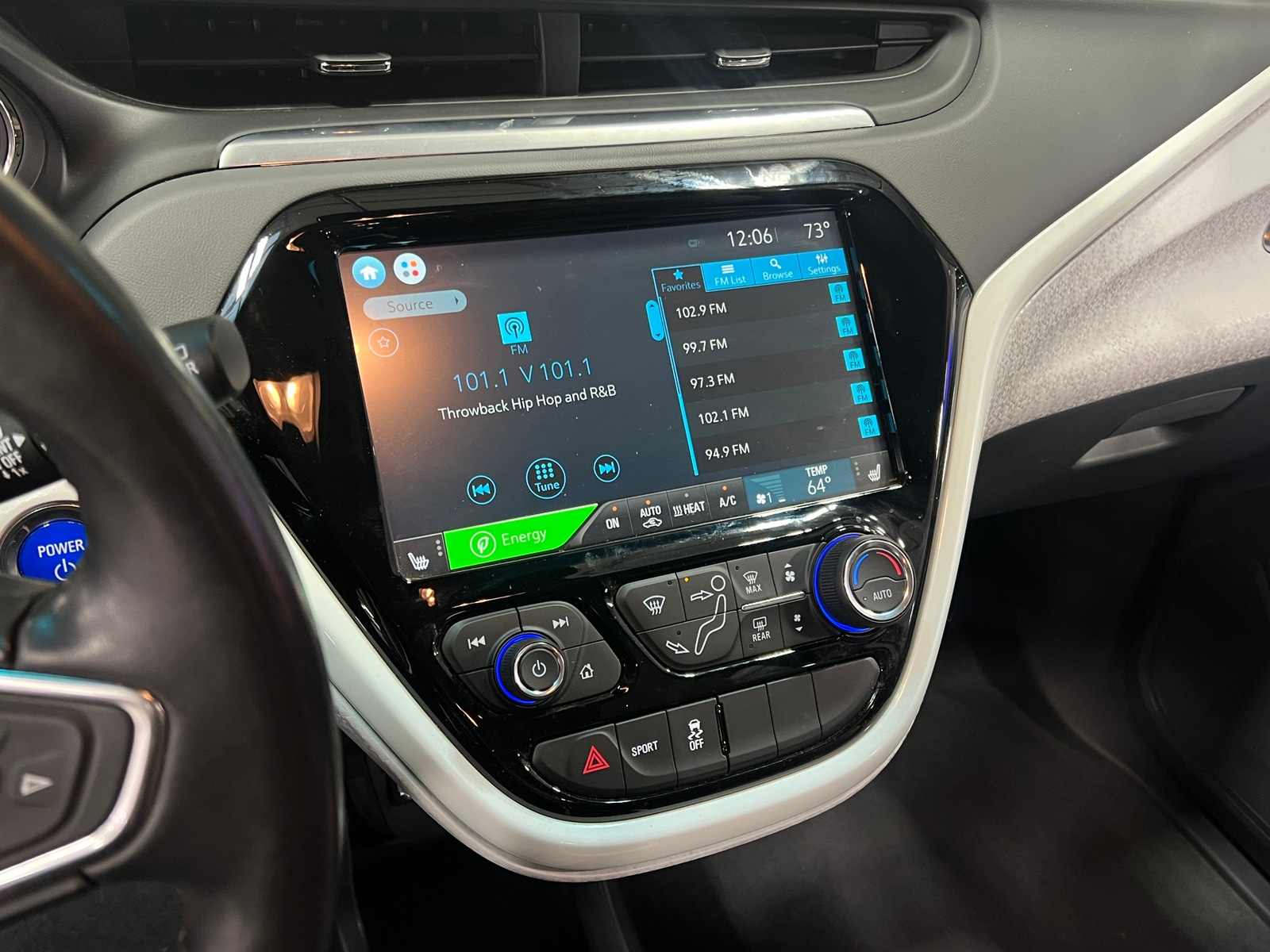Thumbnail: 2021 Chevrolet Bolt EV - 4